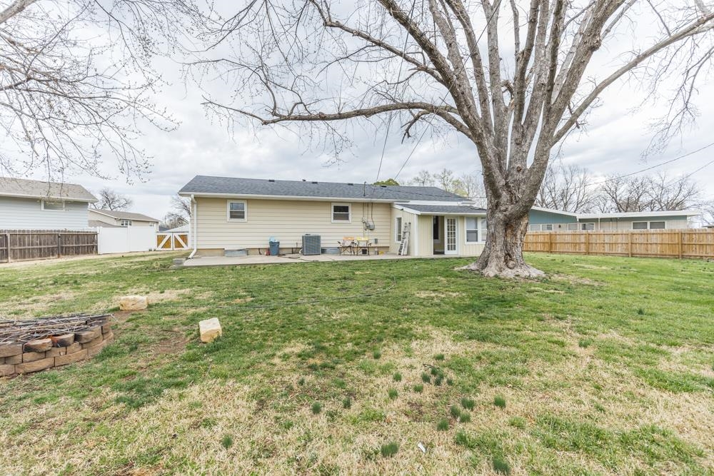 2044 Quincy Cir, Salina, Kansas image 25