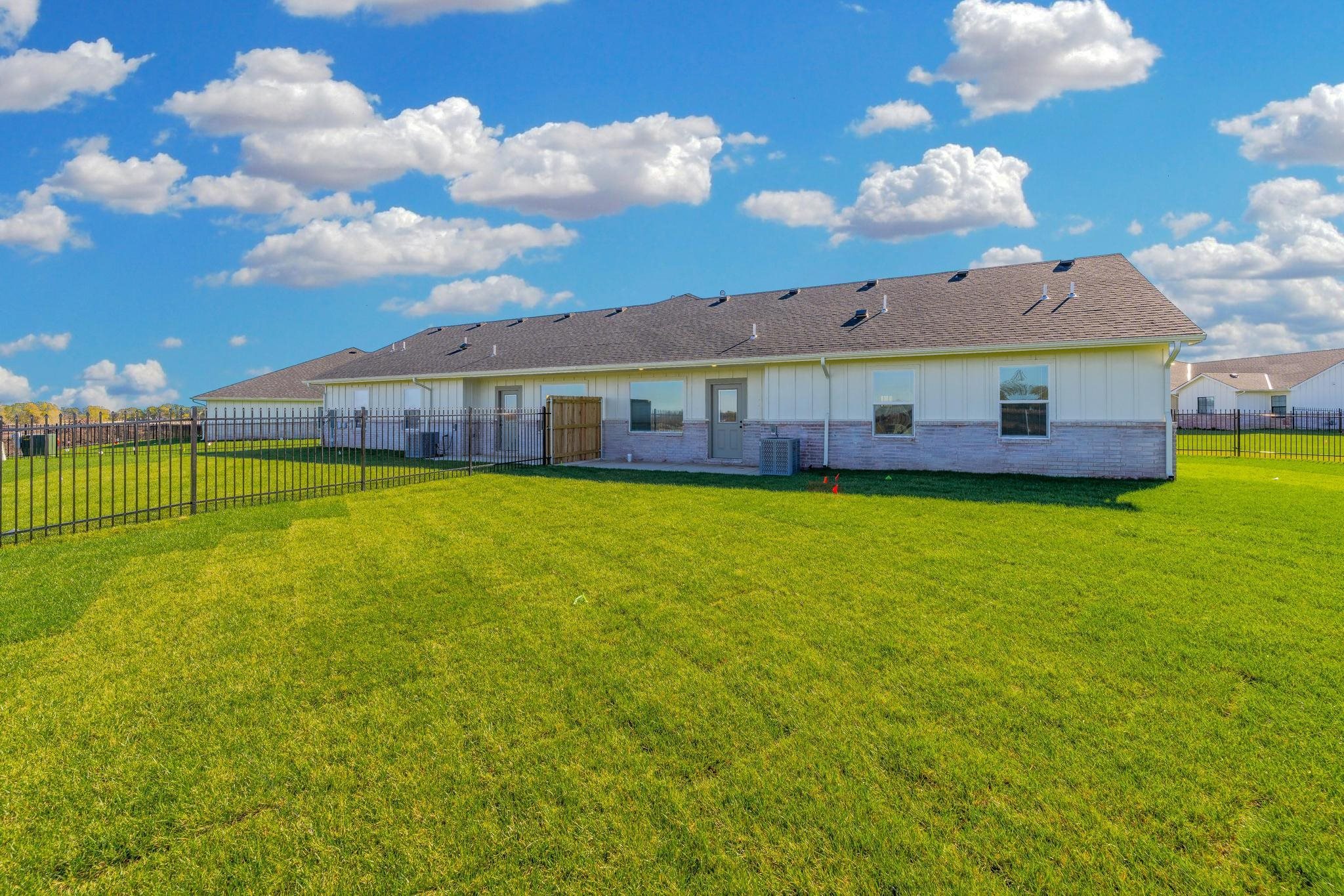 2326 S Spring Hill Ct, Goddard, Kansas image 30
