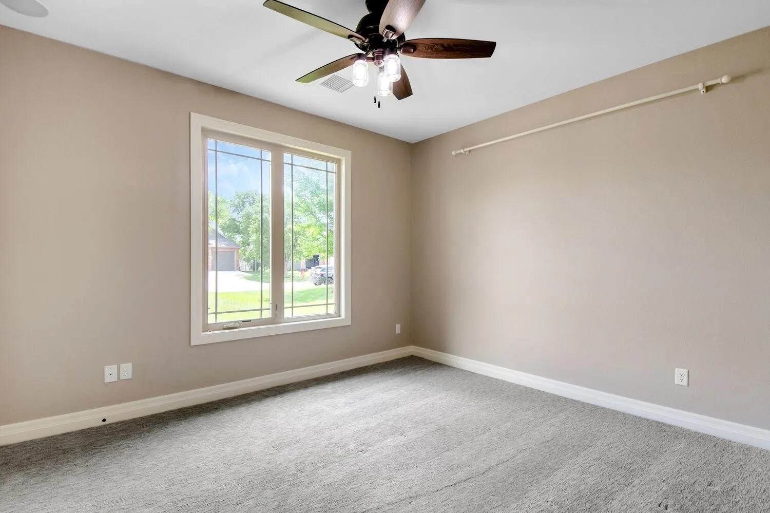 Augusta, Kansas 67010, United States, 3 Bedrooms Bedrooms, ,2 BathroomsBathrooms,Residential,Active,135727