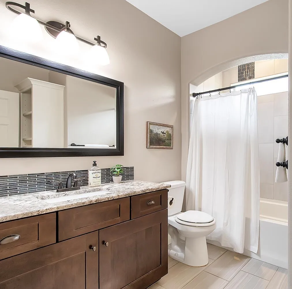 Augusta, Kansas 67010, United States, 3 Bedrooms Bedrooms, ,2 BathroomsBathrooms,Residential,Active,135727