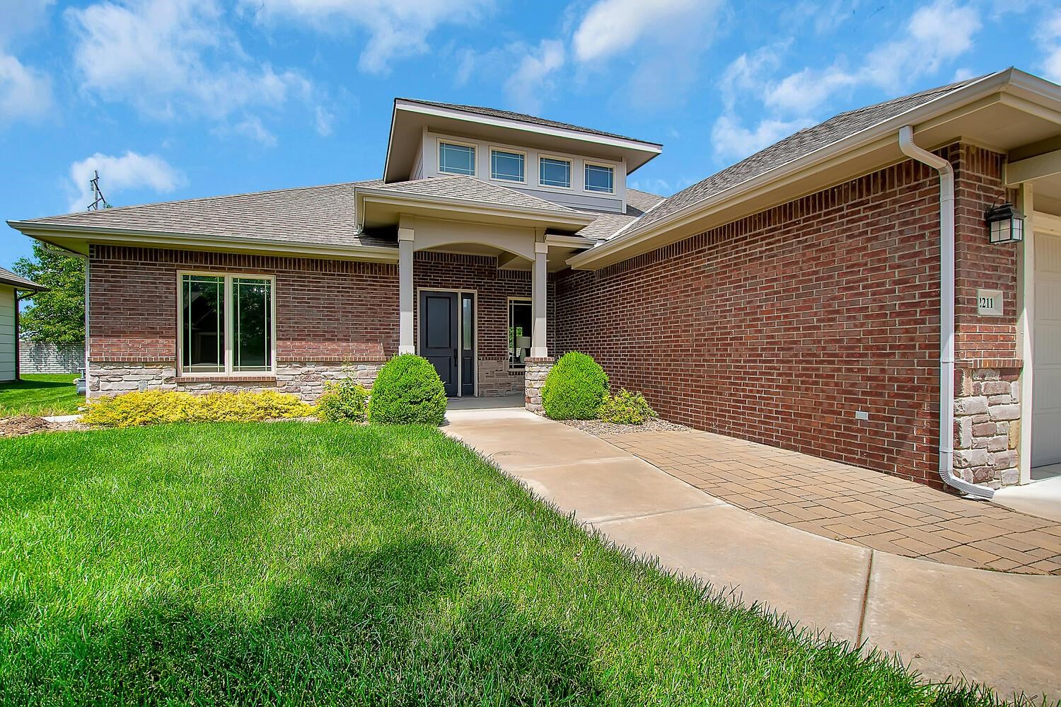 2211 N Chestnut Ct, Augusta, Kansas image 4