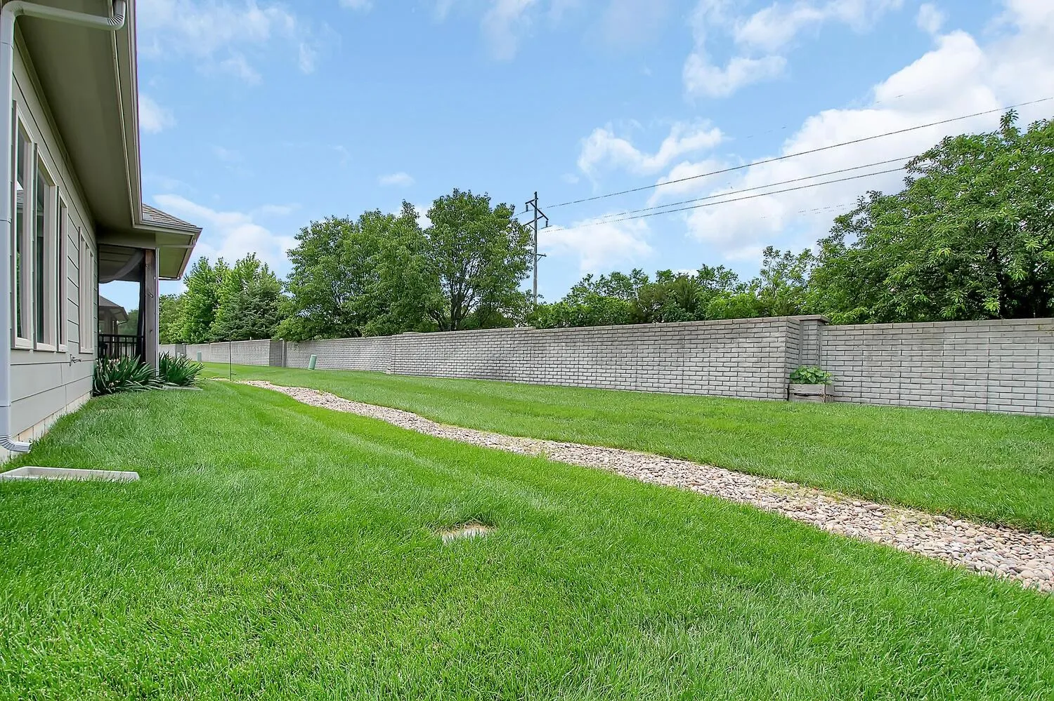 Augusta, Kansas 67010, United States, 3 Bedrooms Bedrooms, ,2 BathroomsBathrooms,Residential,Active,135727