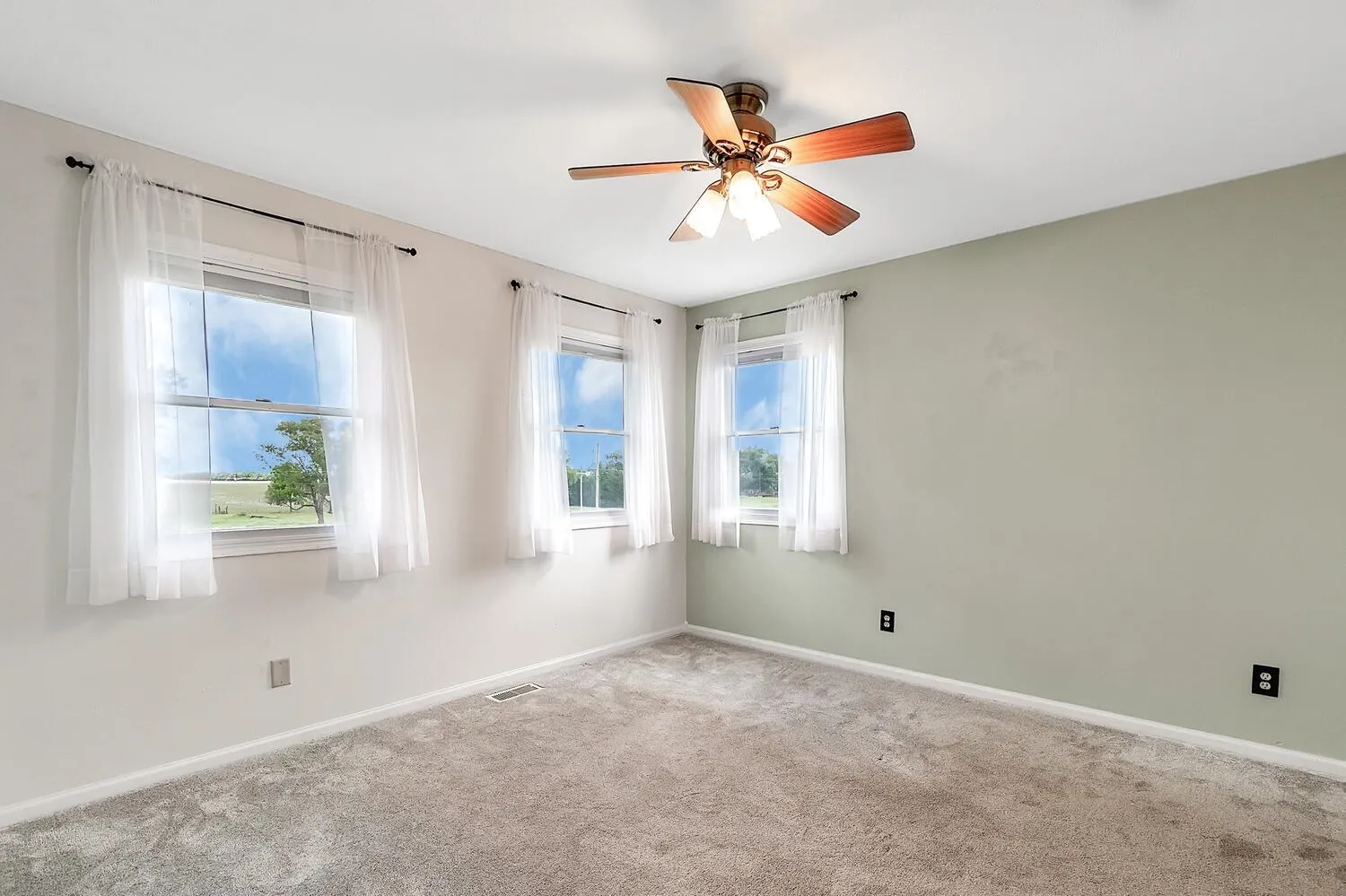 Sedgwick, Kansas 67135, United States, 7 Bedrooms Bedrooms, ,5 BathroomsBathrooms,Residential,Active,154874