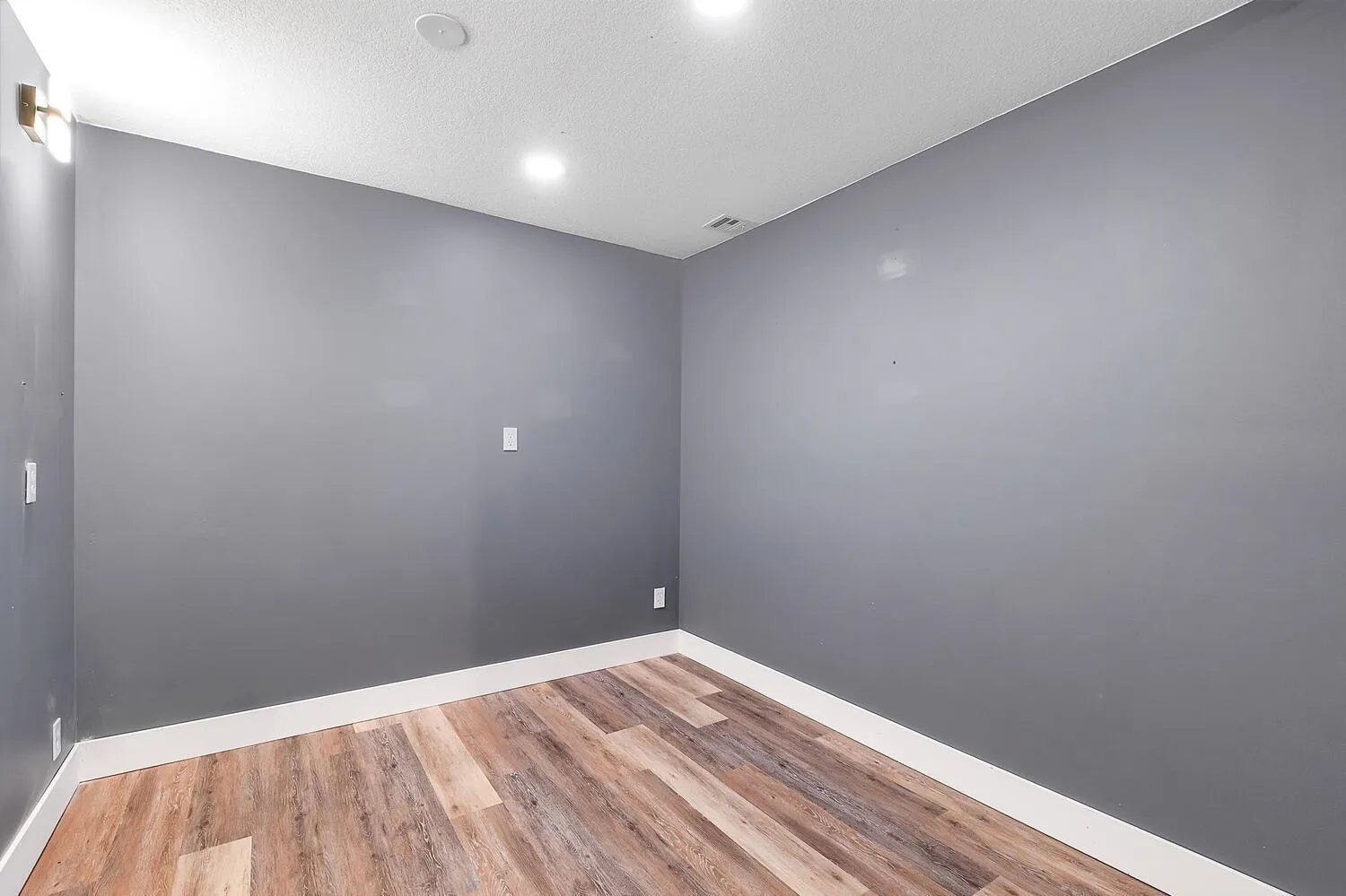 Sedgwick, Kansas 67135, United States, 7 Bedrooms Bedrooms, ,5 BathroomsBathrooms,Residential,Active,154874