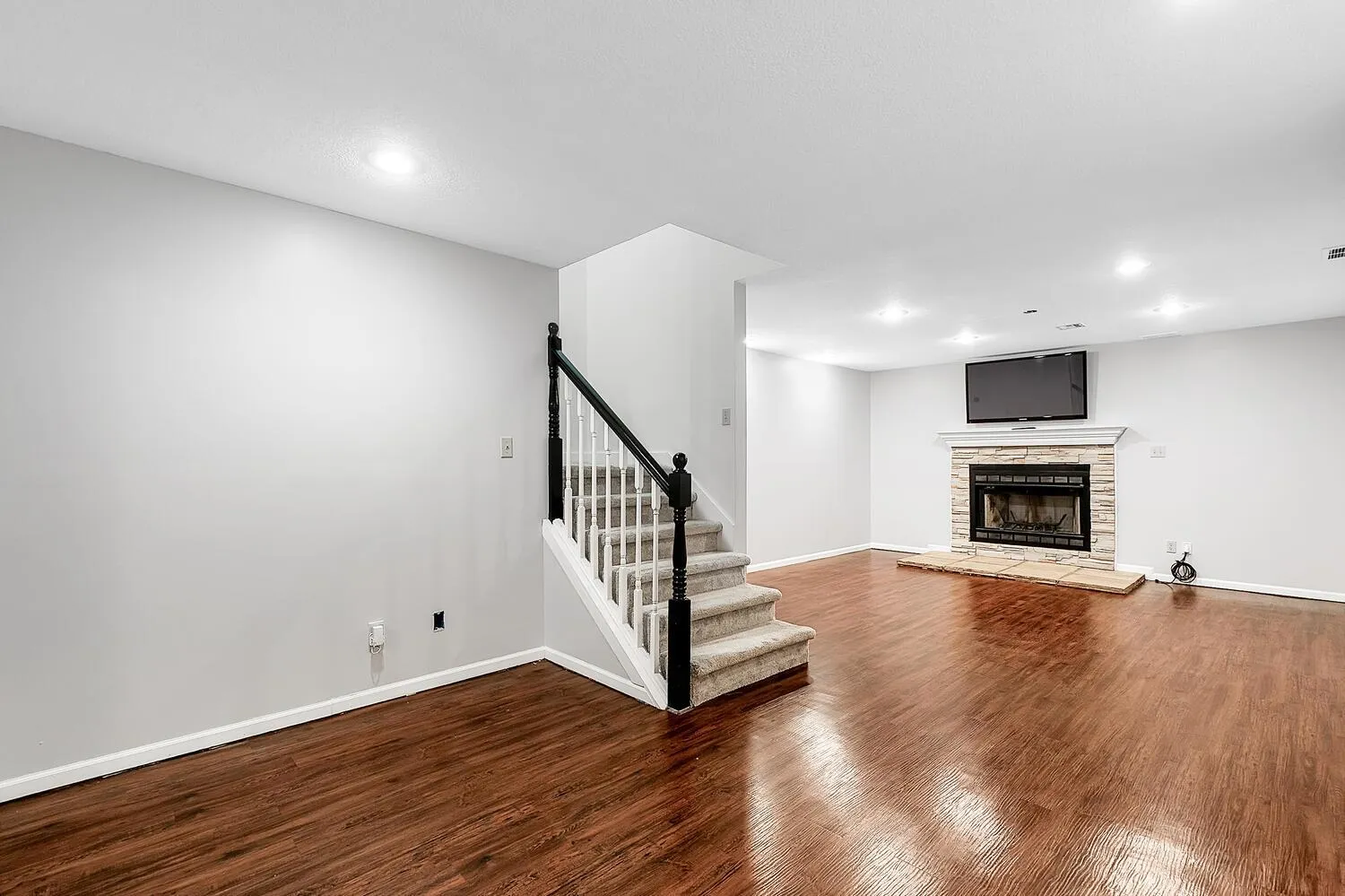 Sedgwick, Kansas 67135, United States, 7 Bedrooms Bedrooms, ,5 BathroomsBathrooms,Residential,Active,154874