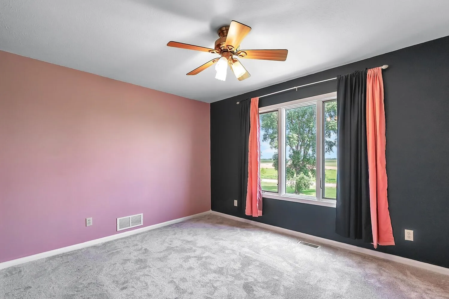 Sedgwick, Kansas 67135, United States, 7 Bedrooms Bedrooms, ,5 BathroomsBathrooms,Residential,Active,154874