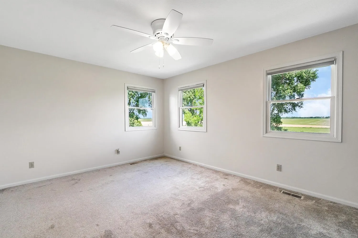 Sedgwick, Kansas 67135, United States, 7 Bedrooms Bedrooms, ,5 BathroomsBathrooms,Residential,Active,154874