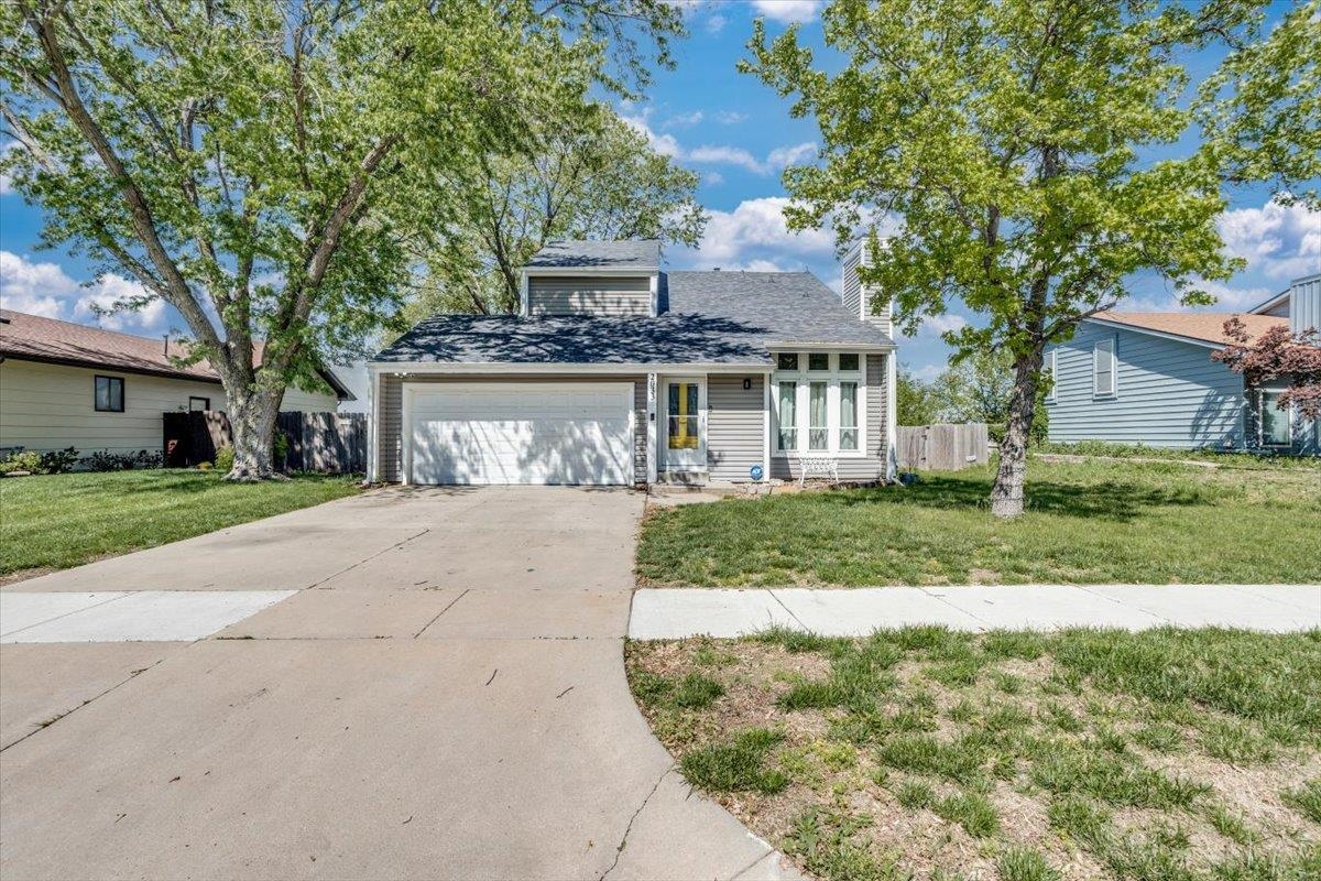 2033 S Lori Ln, Wichita, Kansas image 2