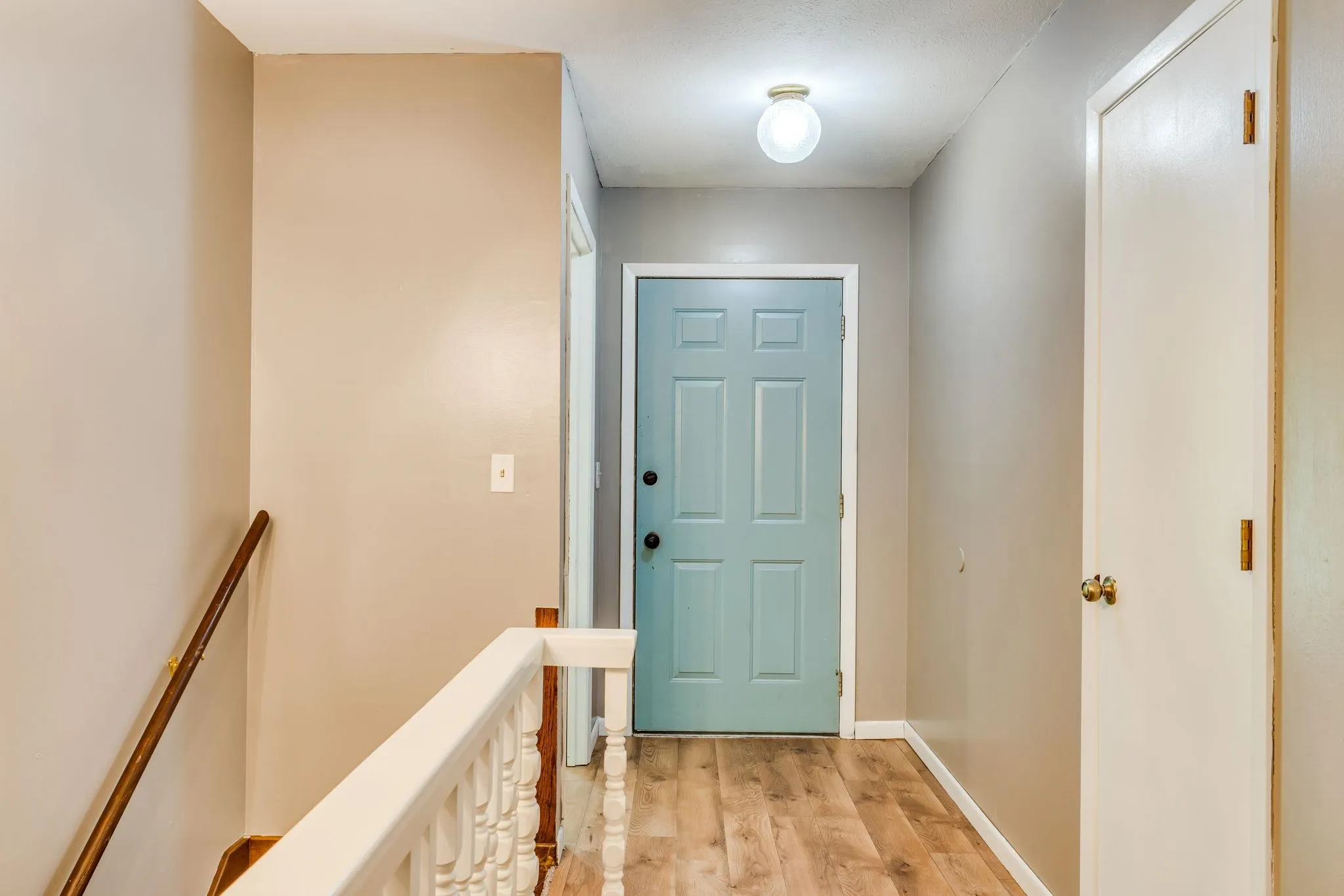 Wichita, Kansas 67212, United States, 3 Bedrooms Bedrooms, ,2 BathroomsBathrooms,Residential,Active,160516