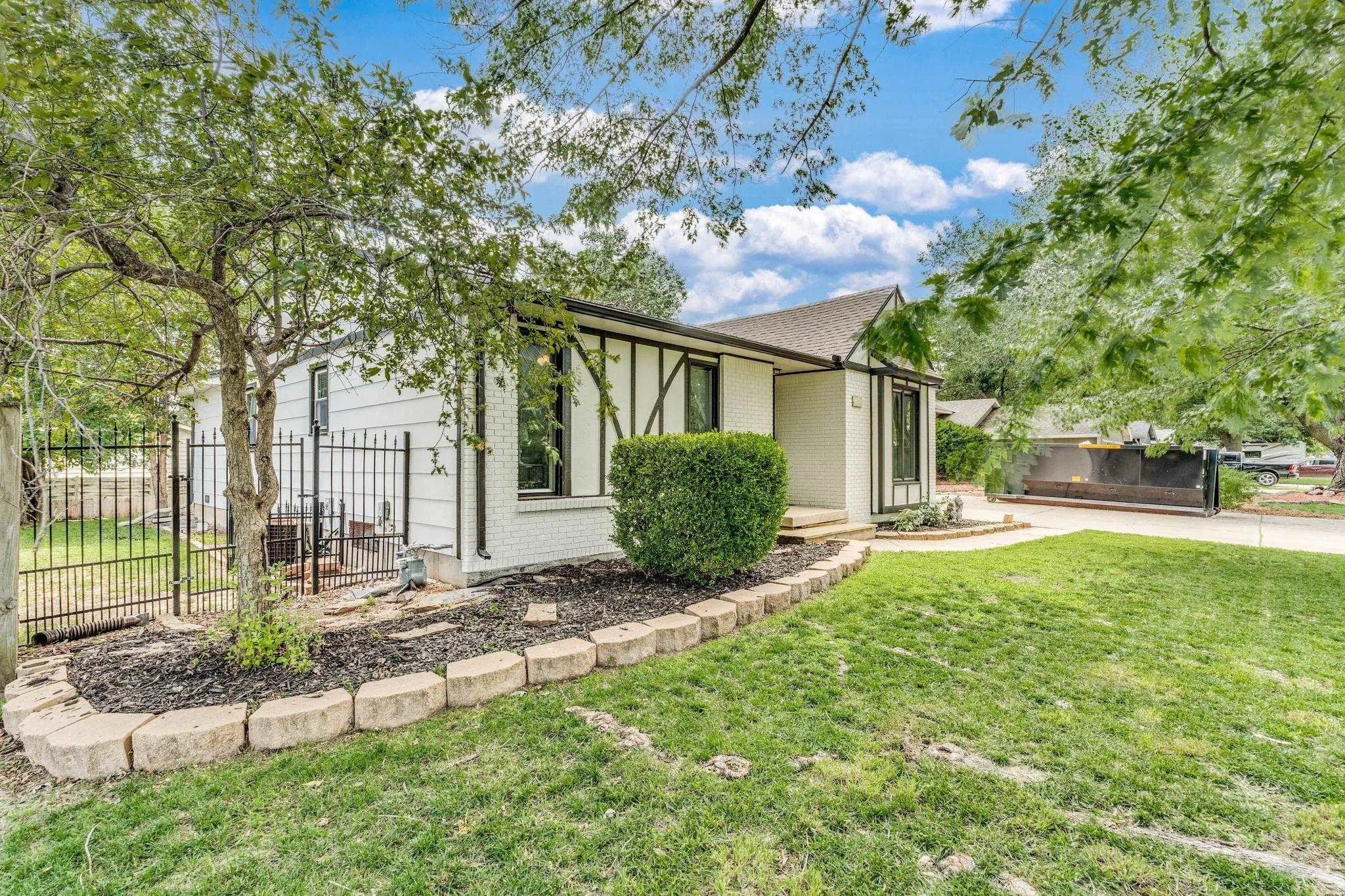 Wichita, Kansas 67212, United States, 3 Bedrooms Bedrooms, ,2 BathroomsBathrooms,Residential,Active,160516