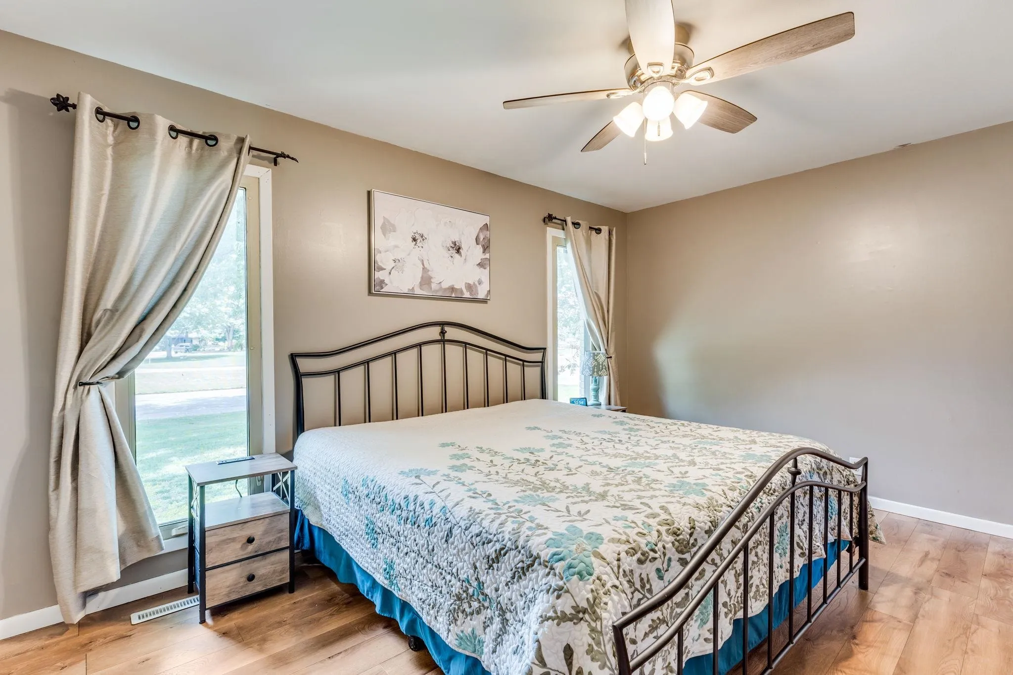 Wichita, Kansas 67212, United States, 3 Bedrooms Bedrooms, ,2 BathroomsBathrooms,Residential,Active,160516