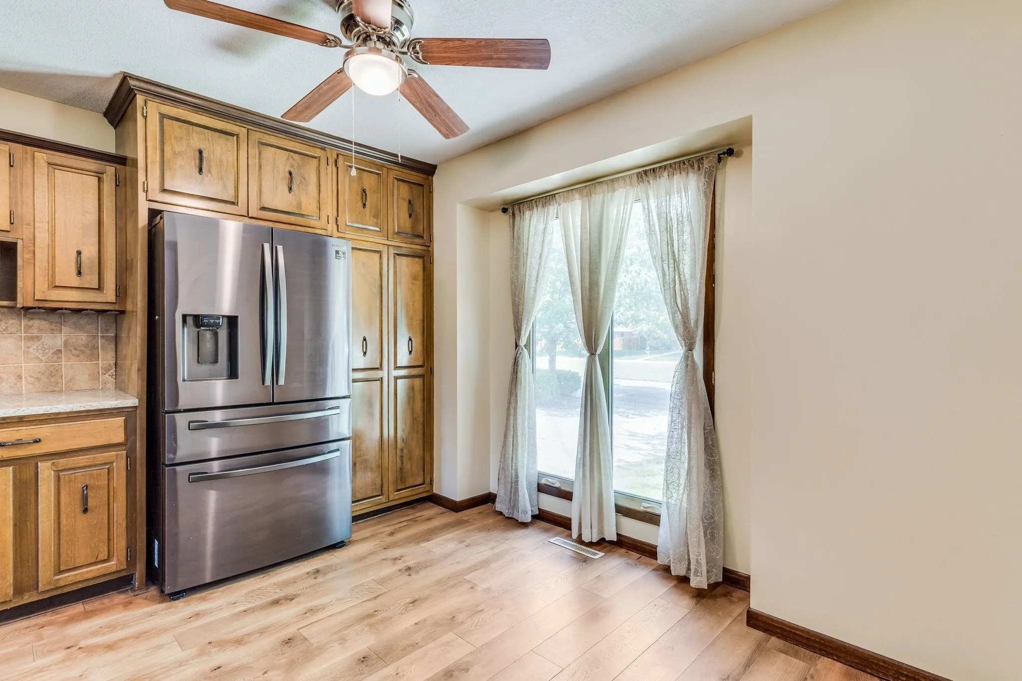 Wichita, Kansas 67212, United States, 3 Bedrooms Bedrooms, ,2 BathroomsBathrooms,Residential,Active,160516