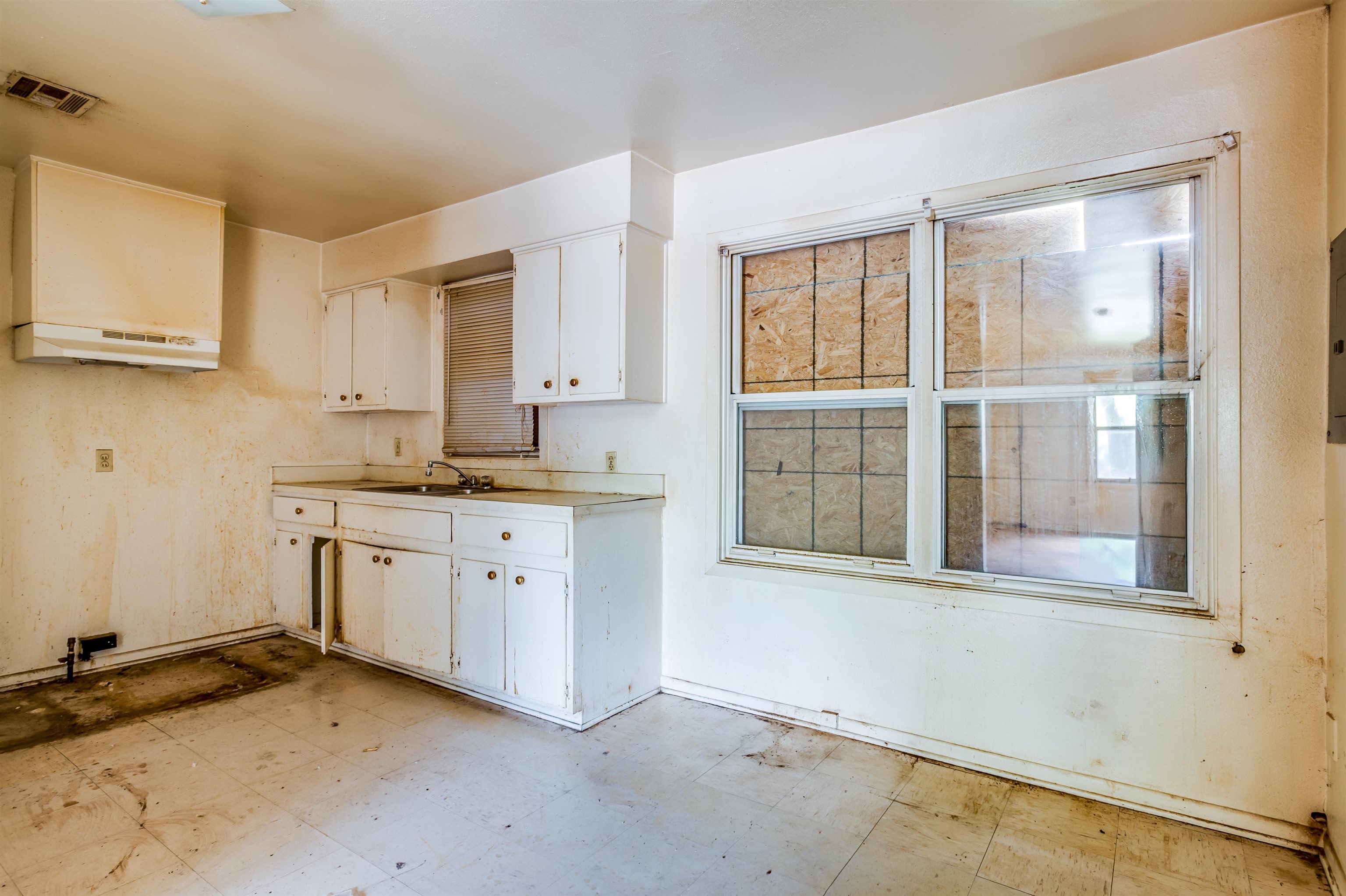 1642 N Lorraine Ave, Wichita, Kansas image 4