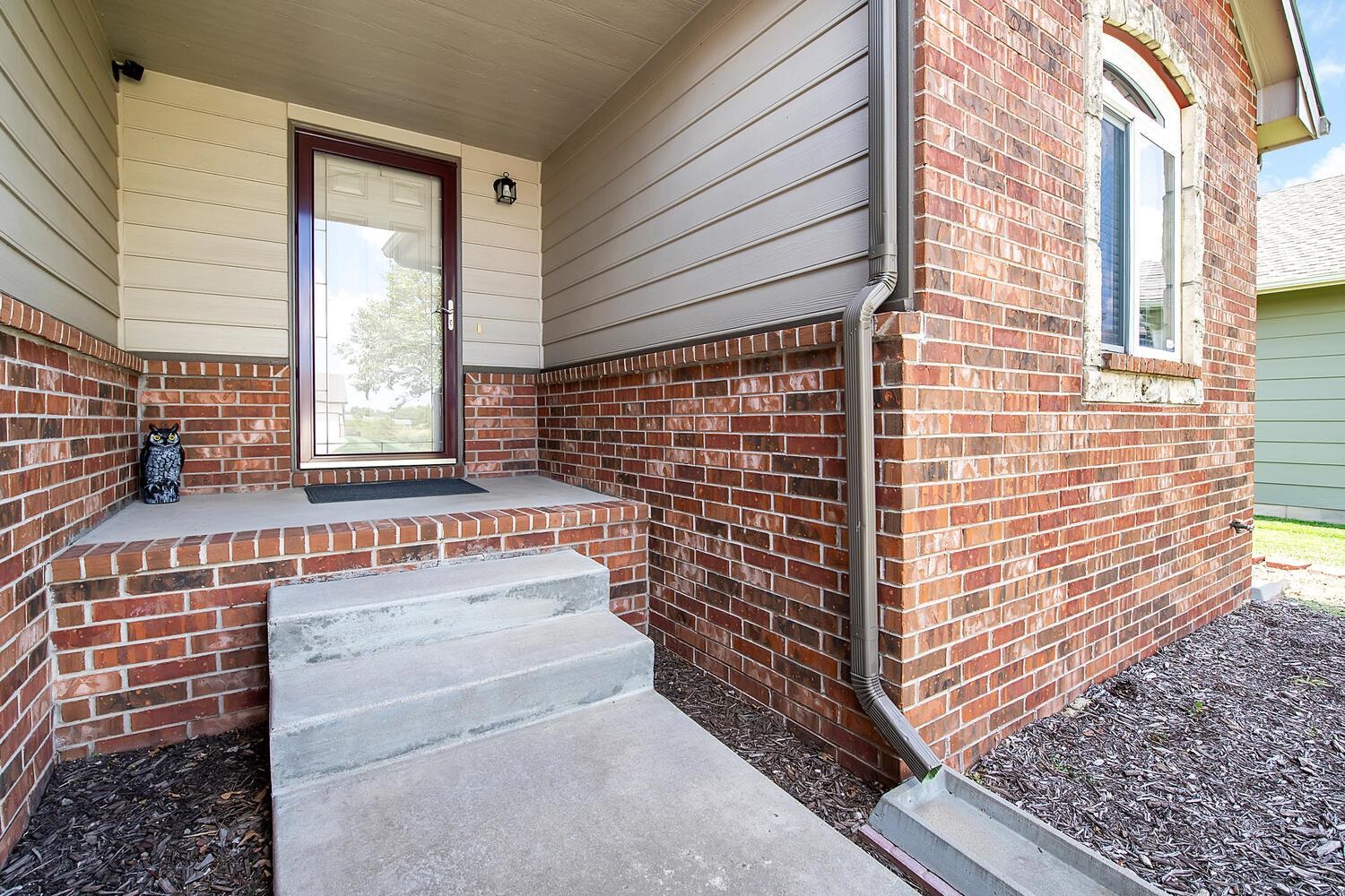 3747 S Westgate St, Wichita, Kansas image 2
