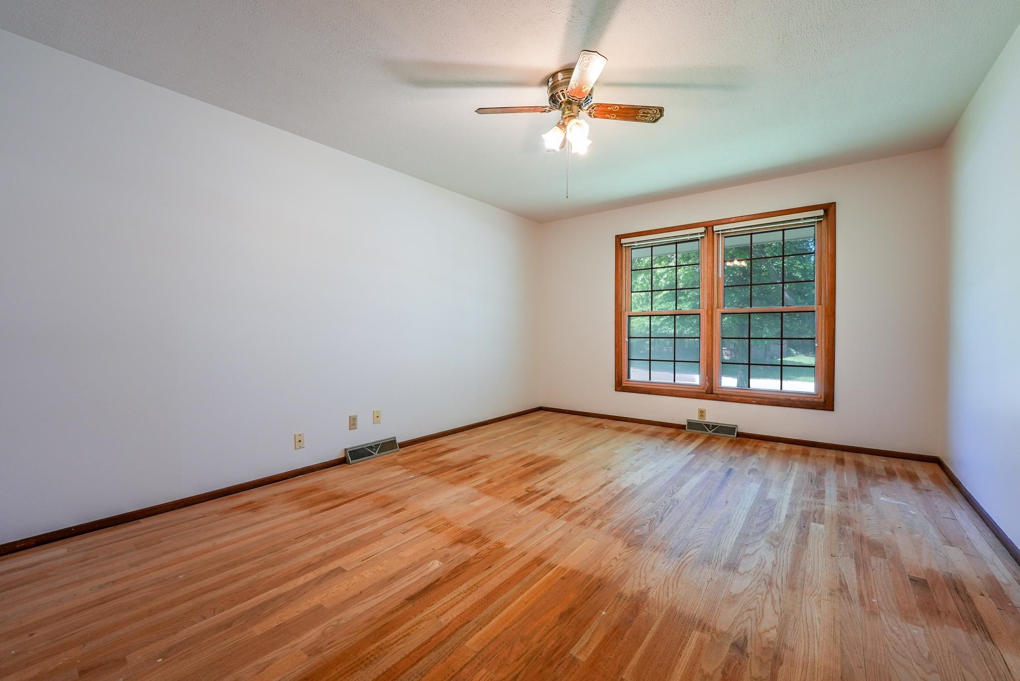 1852 N Circle Dr, El Dorado, Kansas image 6