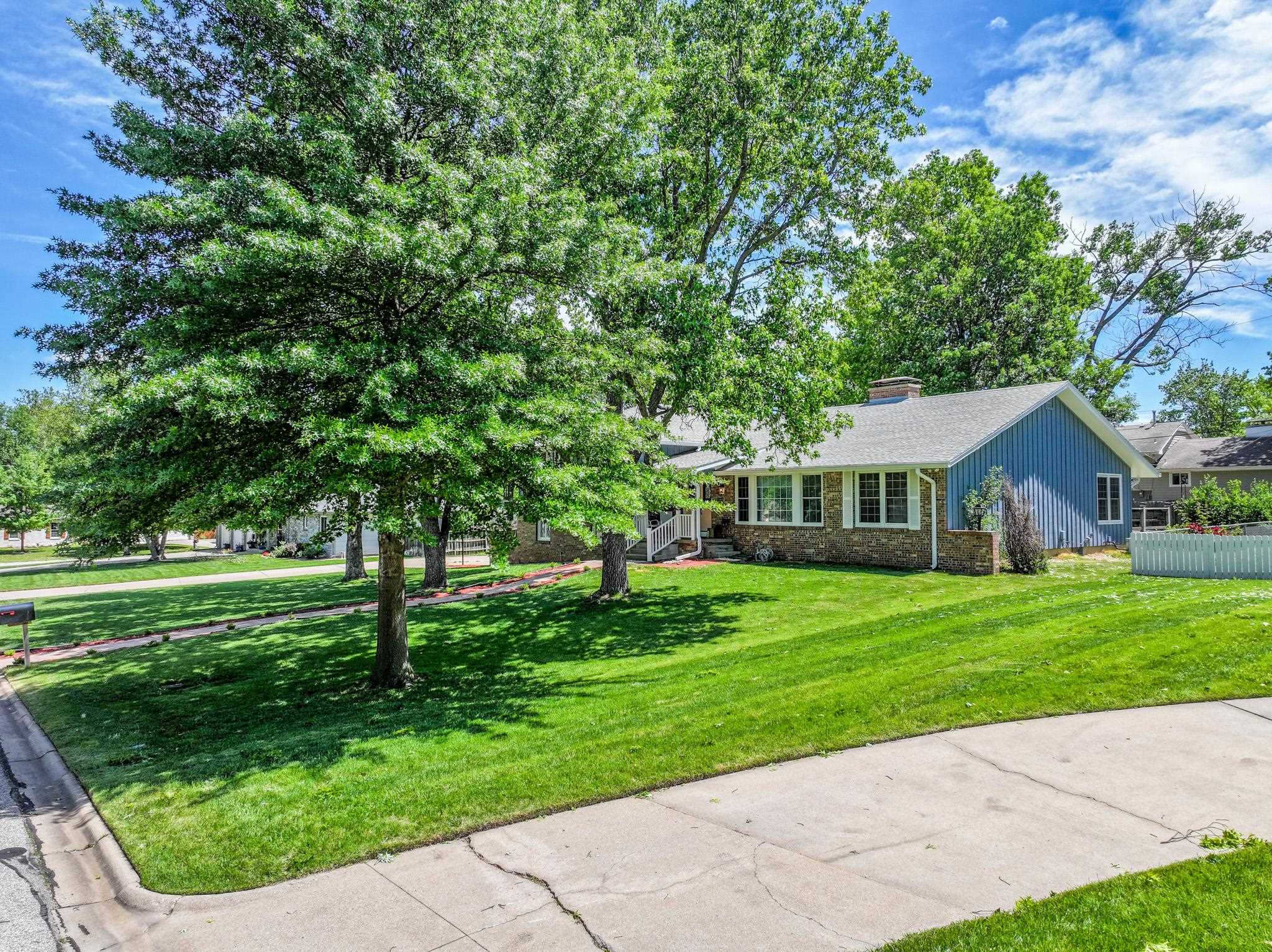 1852 N Circle Dr, El Dorado, Kansas image 32