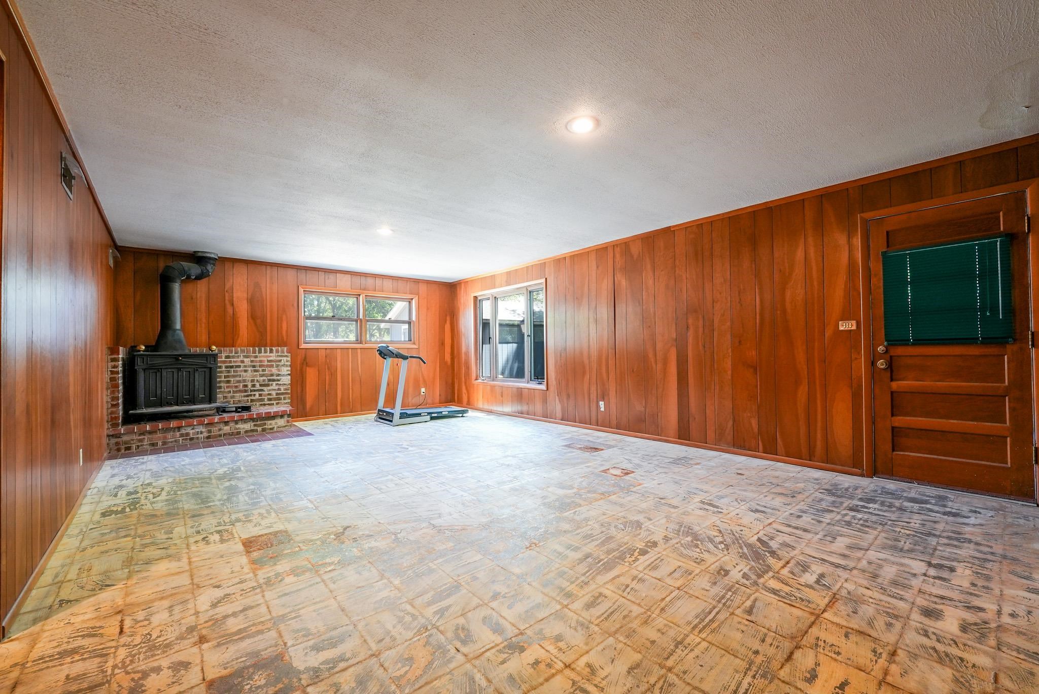 1852 N Circle Dr, El Dorado, Kansas image 24