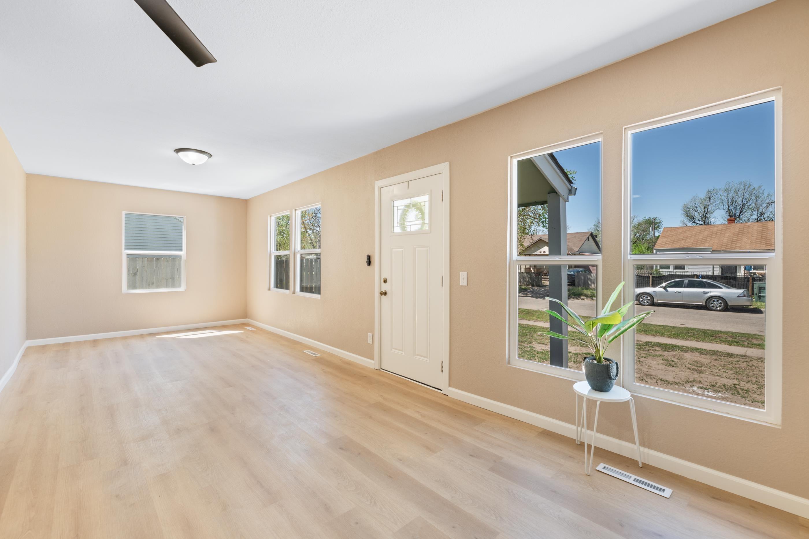 2112 S Gold St, Wichita, Kansas image 6