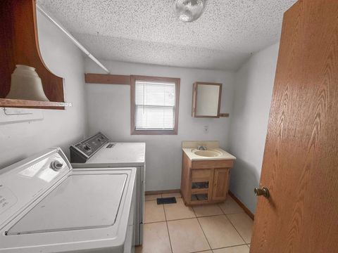 Tiny photo for 410 N main St, Benton, KS 67017 (MLS # 669292)