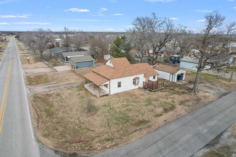 Tiny photo for 410 N main St, Benton, KS 67017 (MLS # 669292)