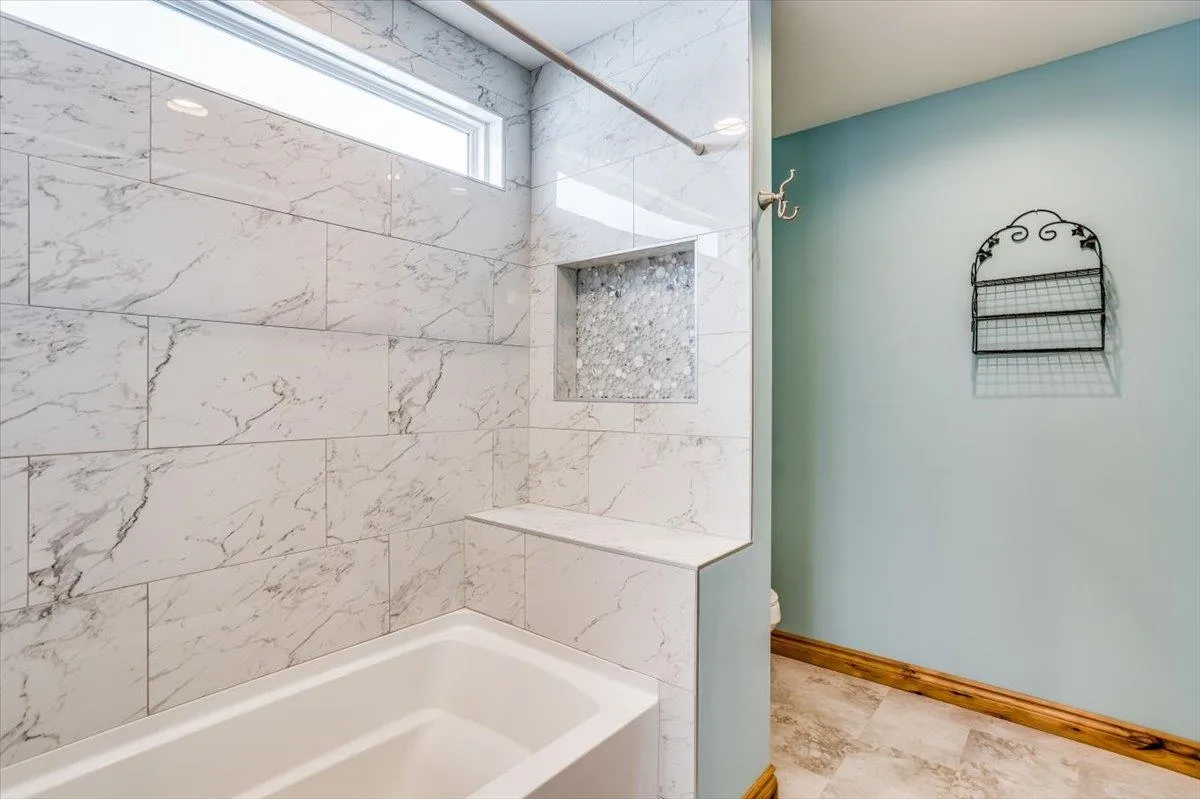 Douglass, Kansas 67039, United States, 3 Bedrooms Bedrooms, ,2 BathroomsBathrooms,Residential,Pending,20390