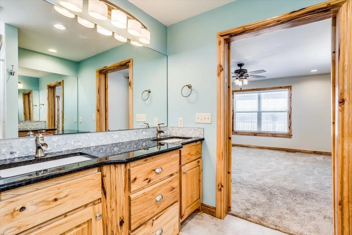 Douglass, Kansas 67039, United States, 3 Bedrooms Bedrooms, ,2 BathroomsBathrooms,Residential,Pending,20390