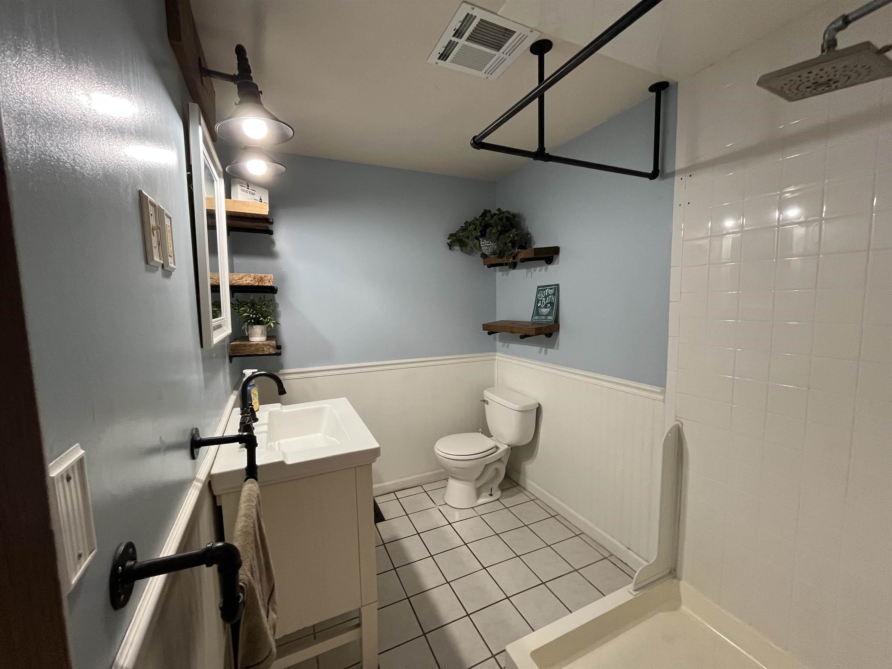 805 W Iron Ave, Salina, Kansas image 18