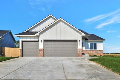 Homes For Sale - 118 E Poplar Ct<br/> Goddard, KS 67052