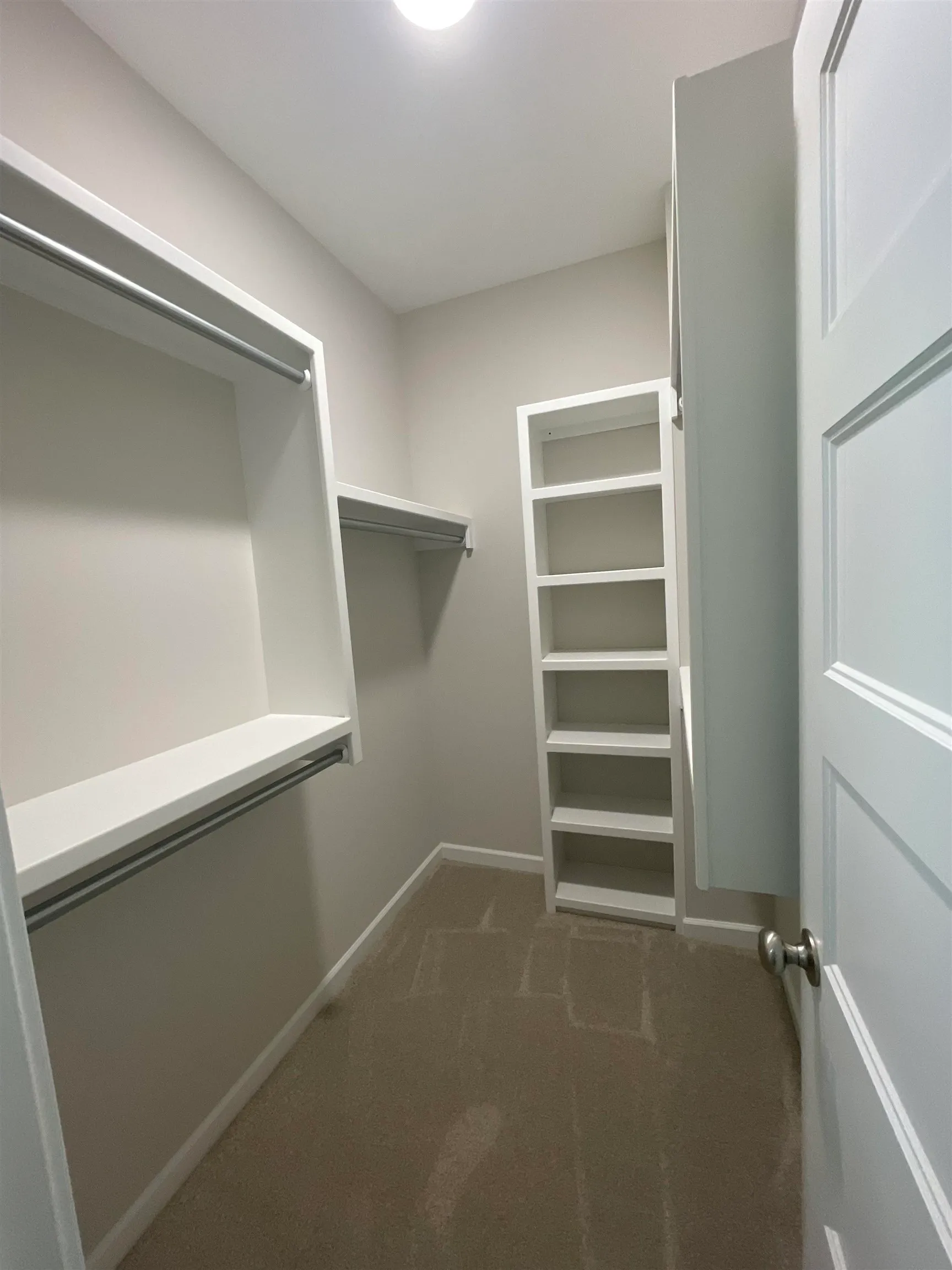 Halstead, Kansas 67056, United States, 3 Bedrooms Bedrooms, ,3 BathroomsBathrooms,Residential,Pending,54375