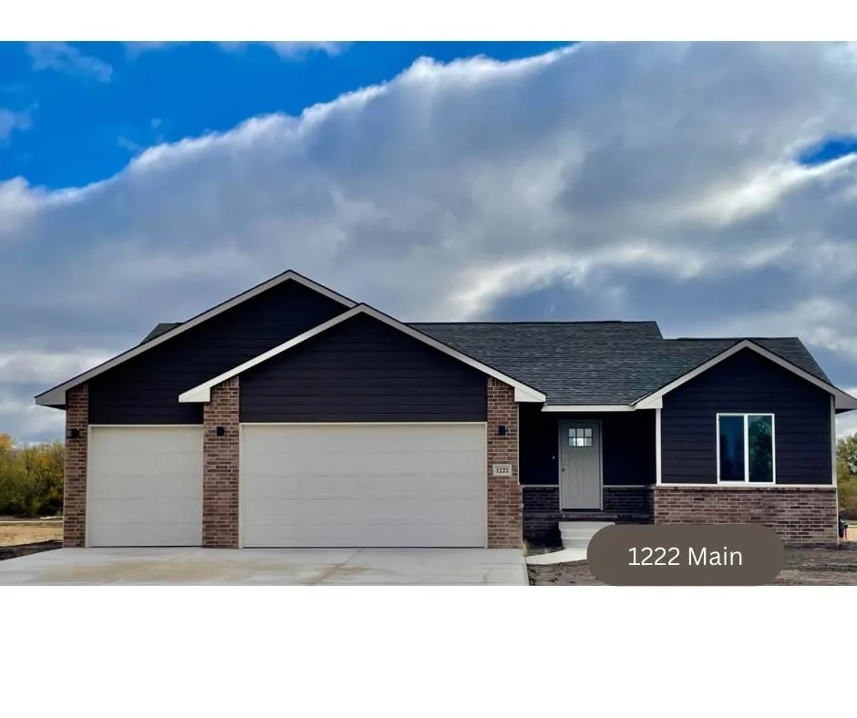 Halstead, Kansas 67056, United States, 3 Bedrooms Bedrooms, ,3 BathroomsBathrooms,Residential,Pending,54375