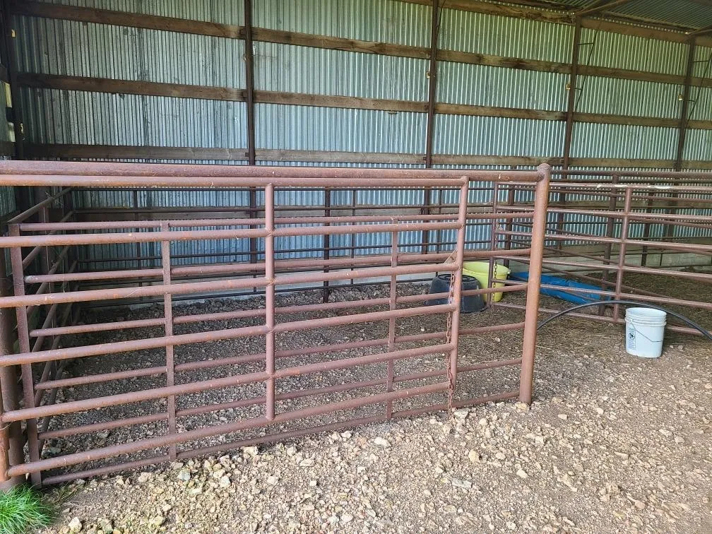 Latham, Kansas 67072, United States, 5 Bedrooms Bedrooms, ,Residential,Active,226250