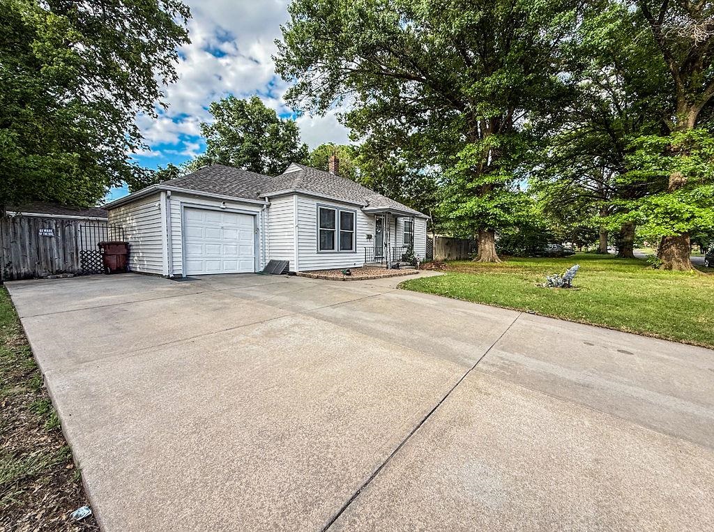 3426 E Countryside Plz, Wichita, Kansas image 1