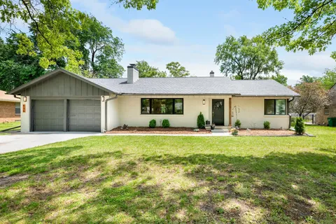 436 S Waverly Dr, Wichita, KS MLS: 655253