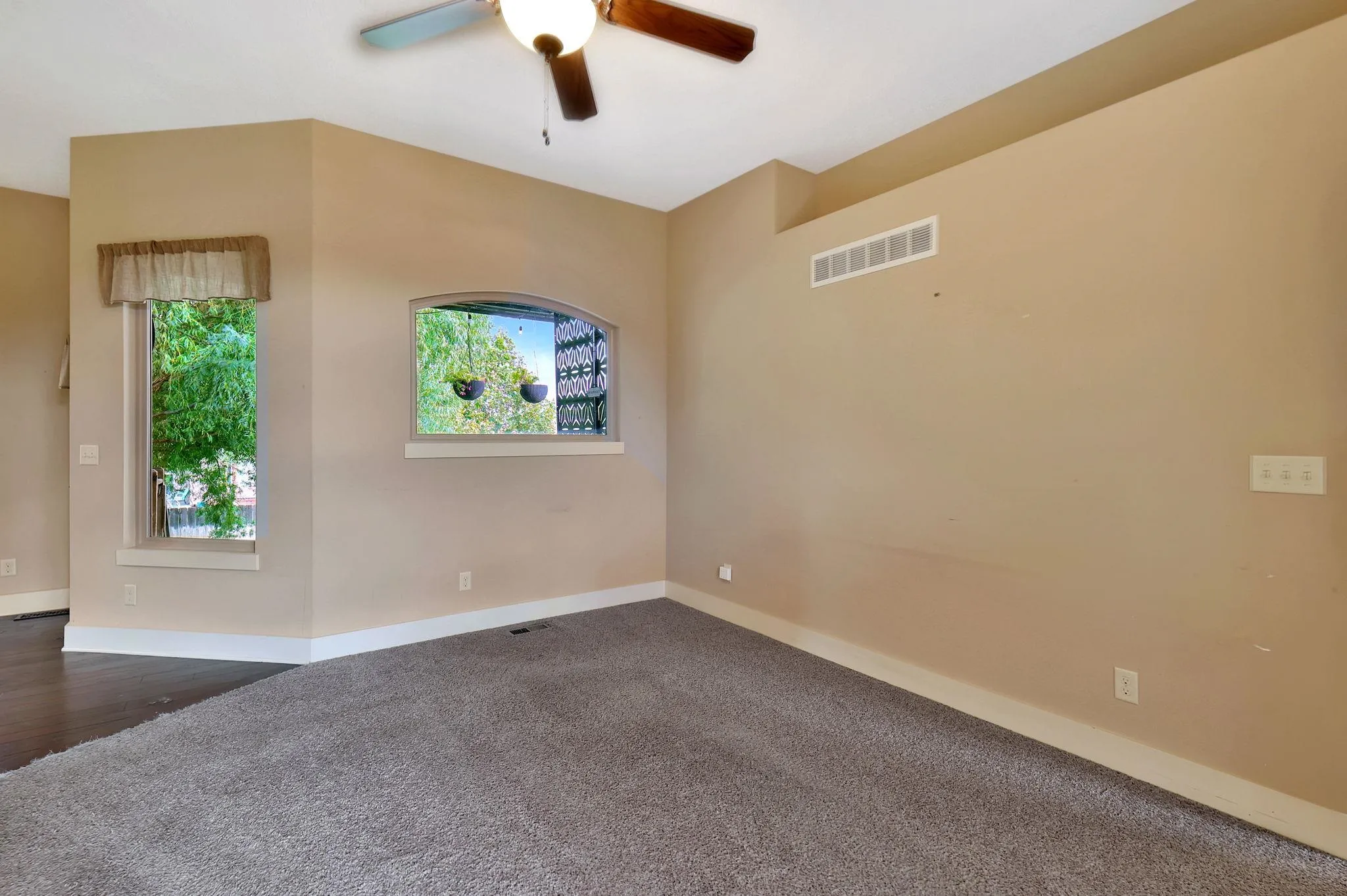 Maize, Kansas 67101, United States, 5 Bedrooms Bedrooms, ,3 BathroomsBathrooms,Residential,Active,227865