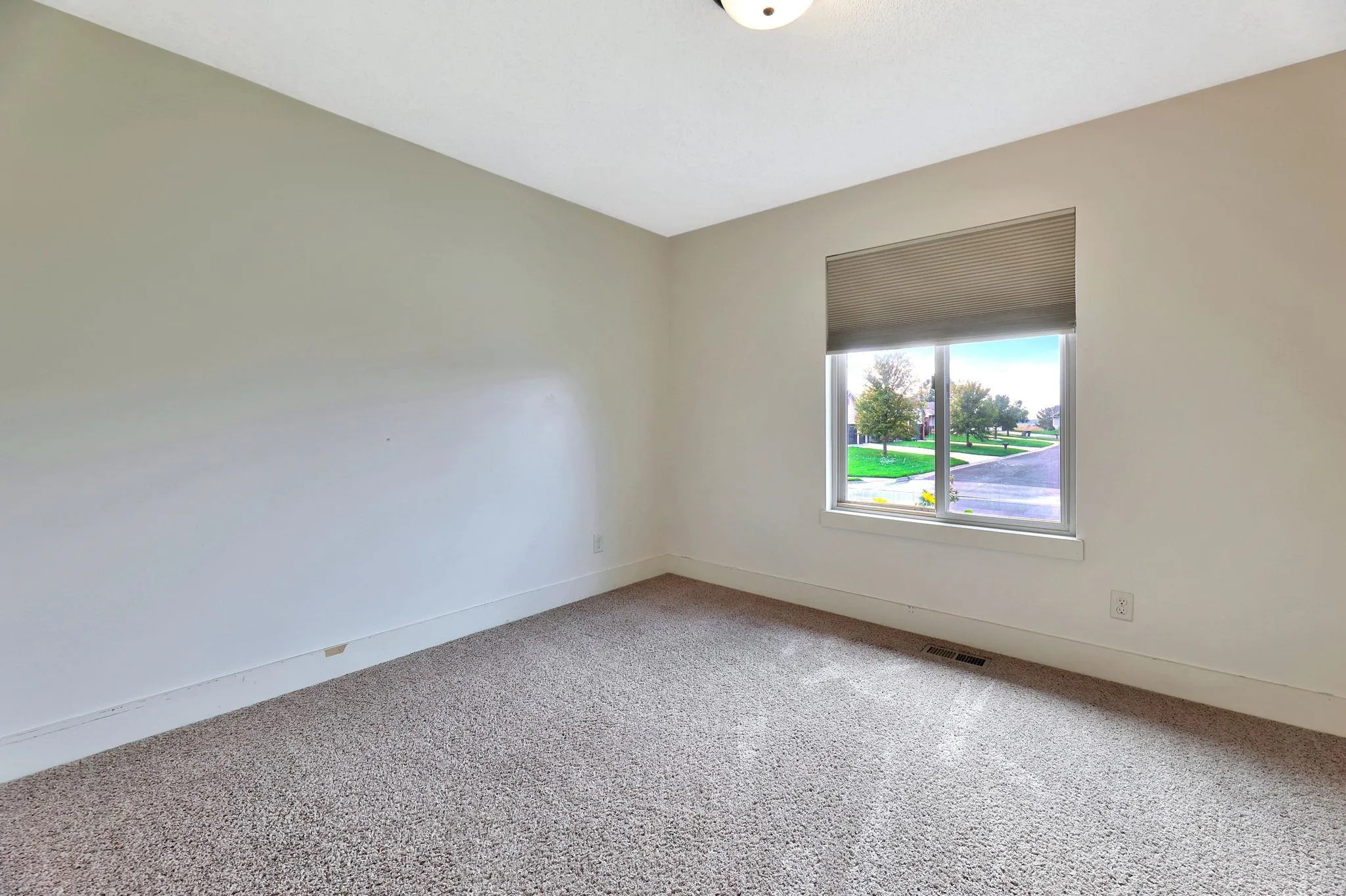 Maize, Kansas 67101, United States, 5 Bedrooms Bedrooms, ,3 BathroomsBathrooms,Residential,Active,227865