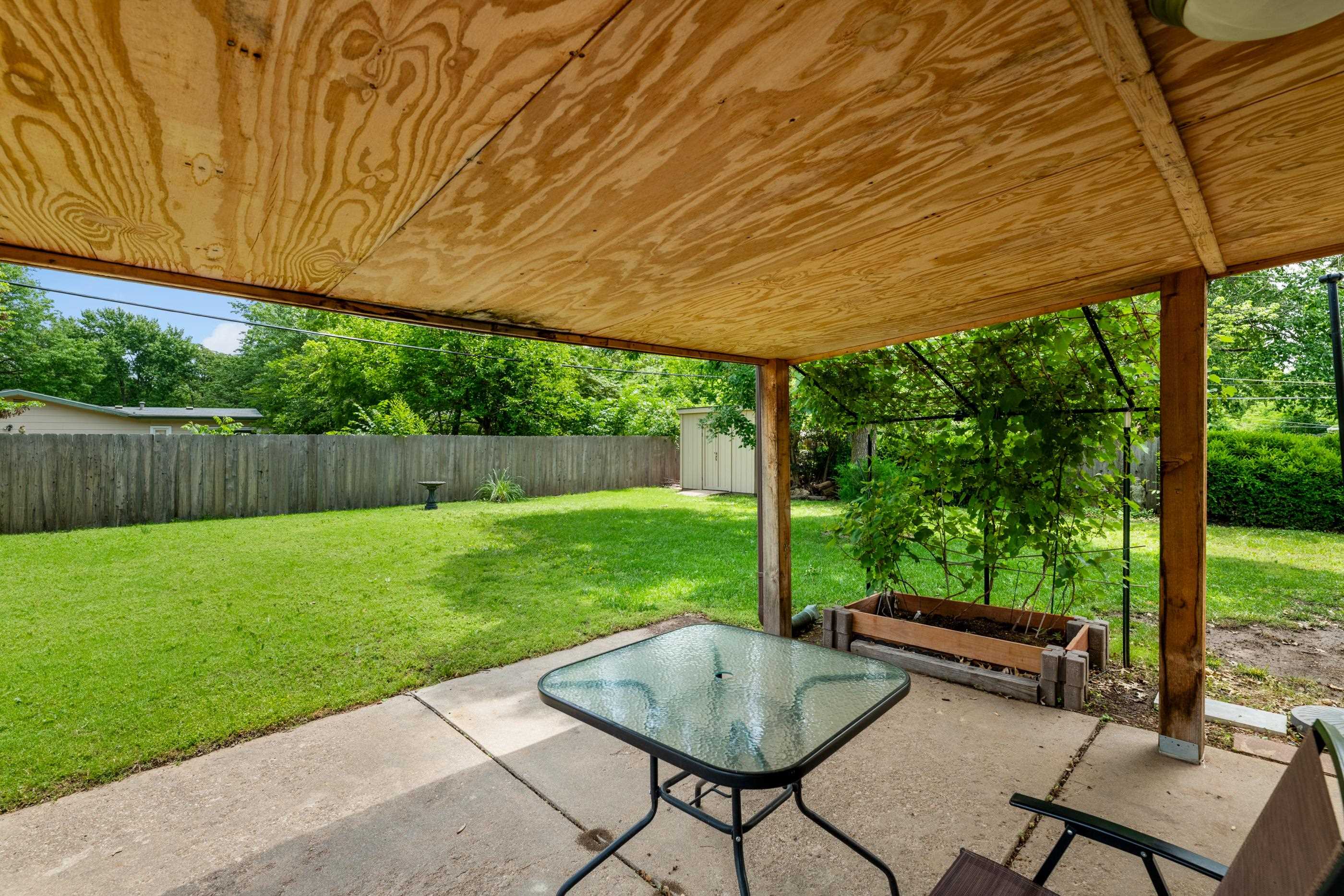 2208 S Fountain St, Wichita, Kansas image 26