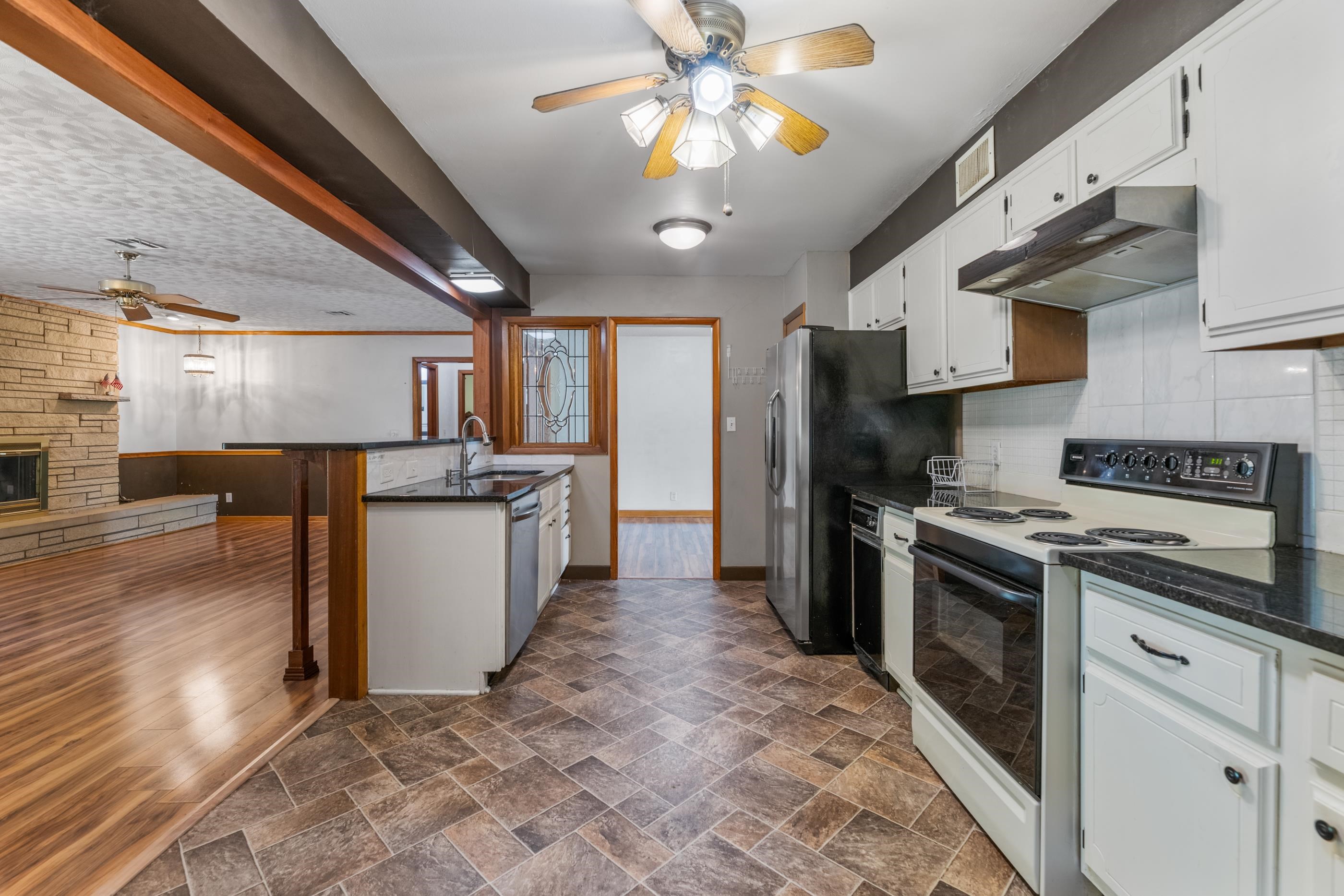 2208 S Fountain St, Wichita, Kansas image 12