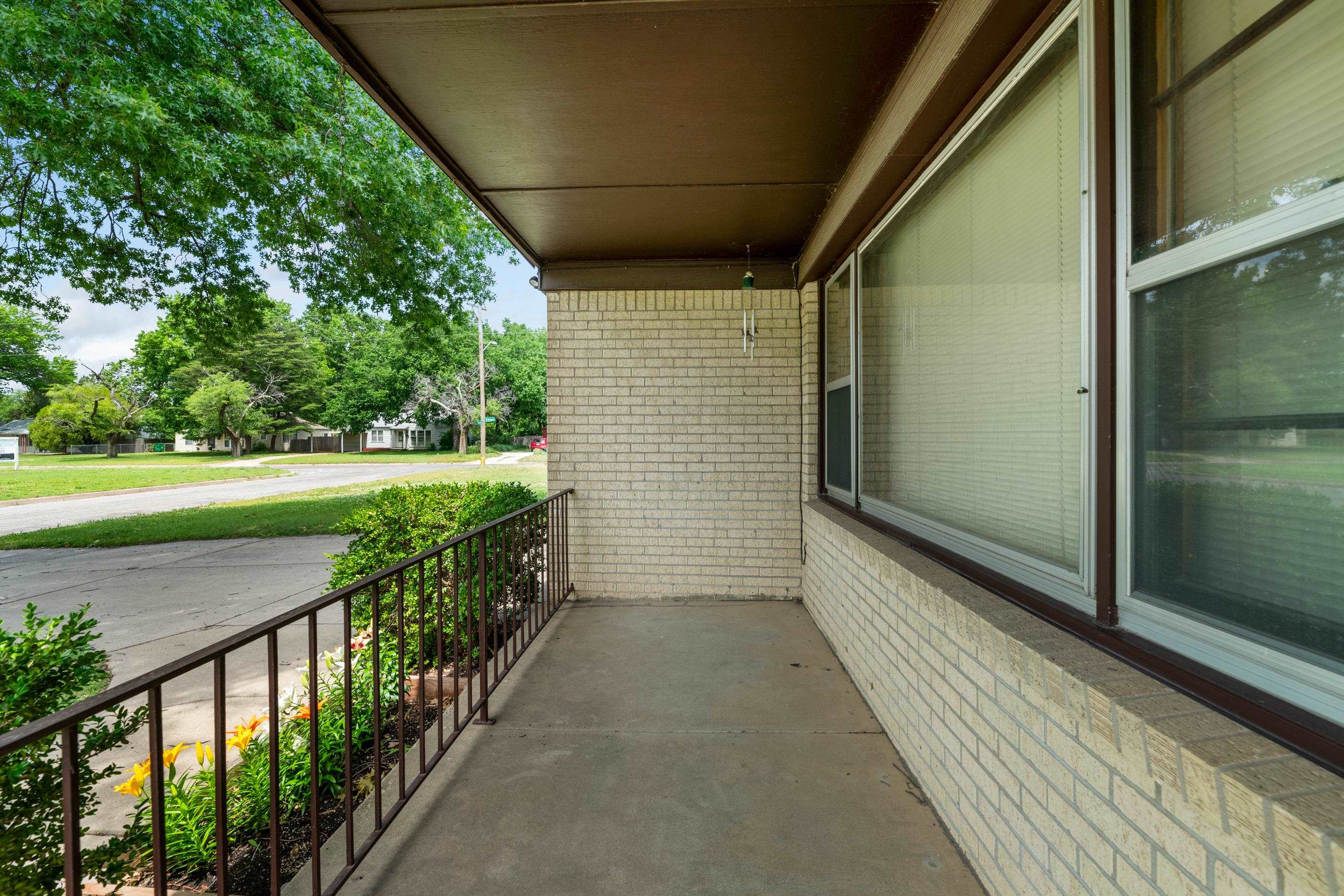 2208 S Fountain St, Wichita, Kansas image 27
