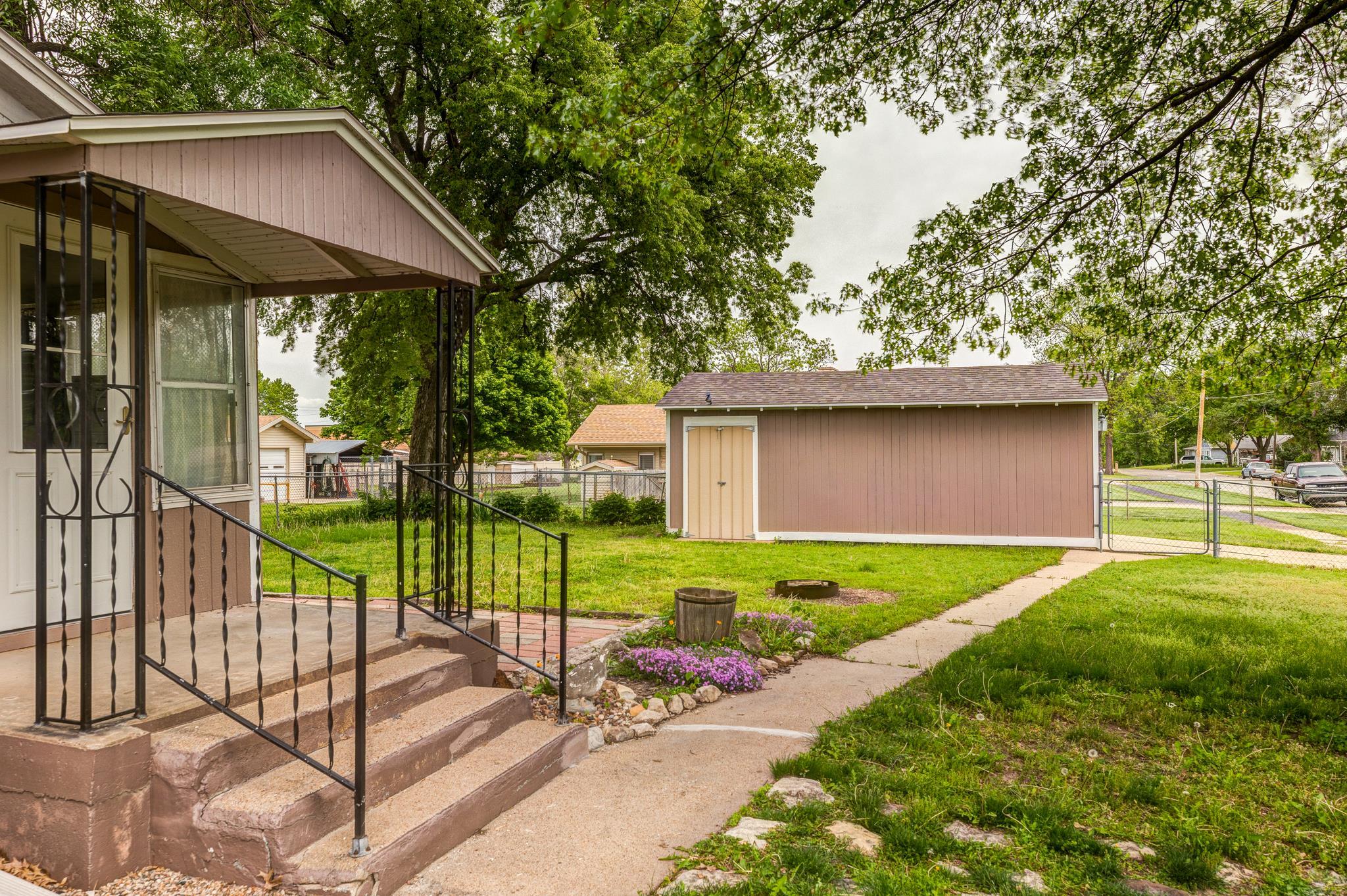 402 N Rothsay Ave, Minneapolis, Kansas image 29