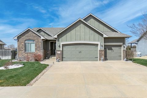 Homes For Sale - 3301 N Emerson St<br/> Derby, KS 67037