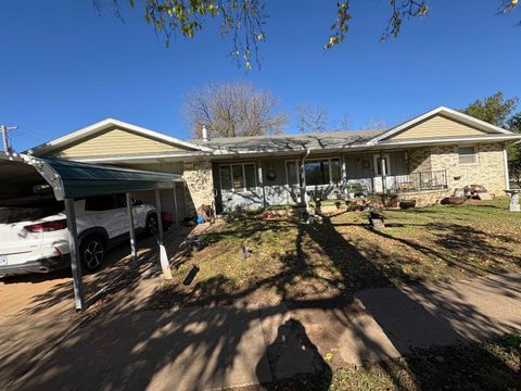 Apartment For Sale - 203 N Chisholm St<br/> Caldwell, KS 67022