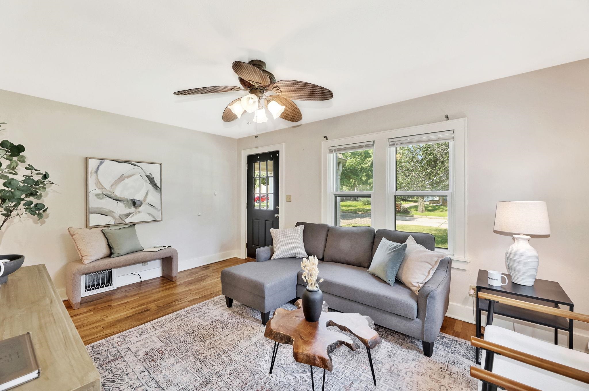 Wichita, Kansas 67211, United States, 2 Bedrooms Bedrooms, ,1 BathroomBathrooms,Residential,Pending,52576