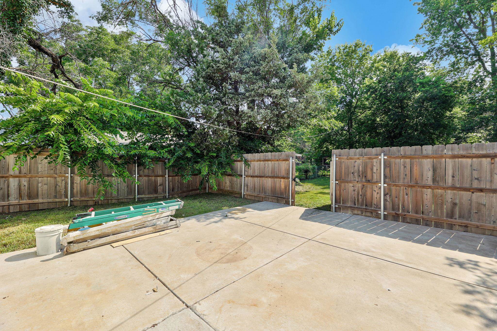 Wichita, Kansas 67211, United States, 2 Bedrooms Bedrooms, ,1 BathroomBathrooms,Residential,Pending,52576