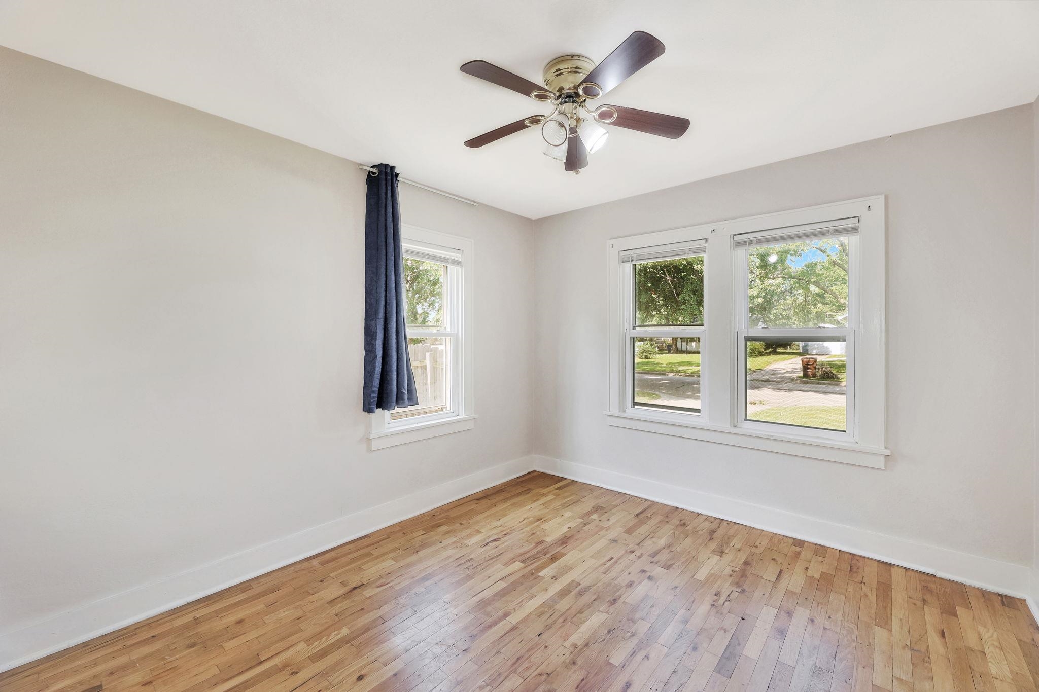 Wichita, Kansas 67211, United States, 2 Bedrooms Bedrooms, ,1 BathroomBathrooms,Residential,Pending,52576