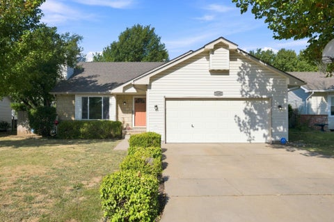 Homes For Sale - 1241 S Fox Run<br/> Wichita, KS 67207