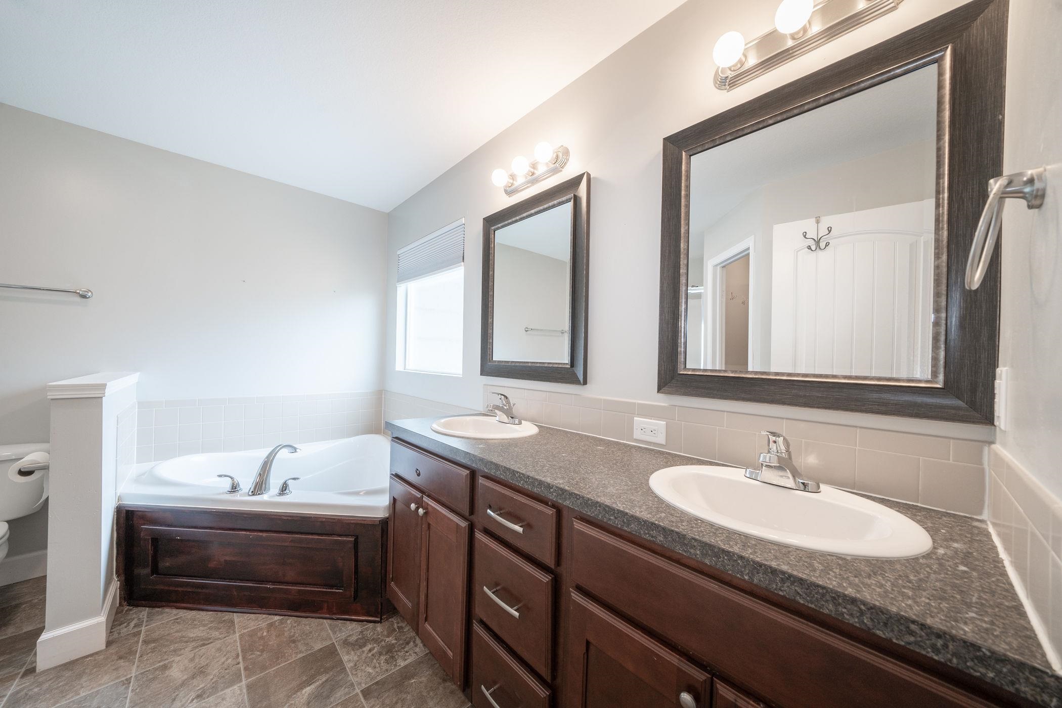 3100 N Rough Creek Rd, Derby, Kansas image 14