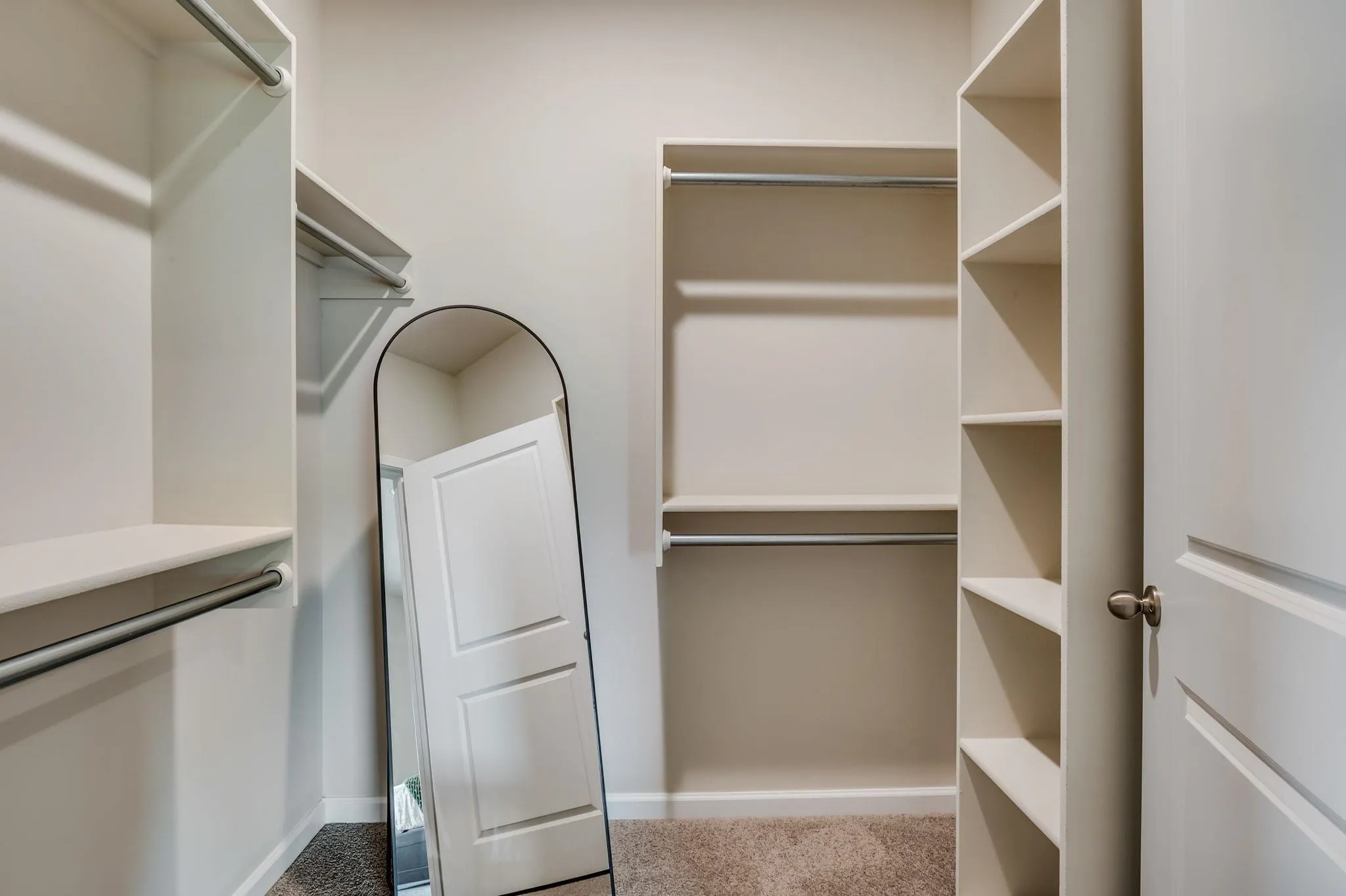 Garden Plain, Kansas 67050, United States, 4 Bedrooms Bedrooms, ,2 BathroomsBathrooms,Residential,Active,170013