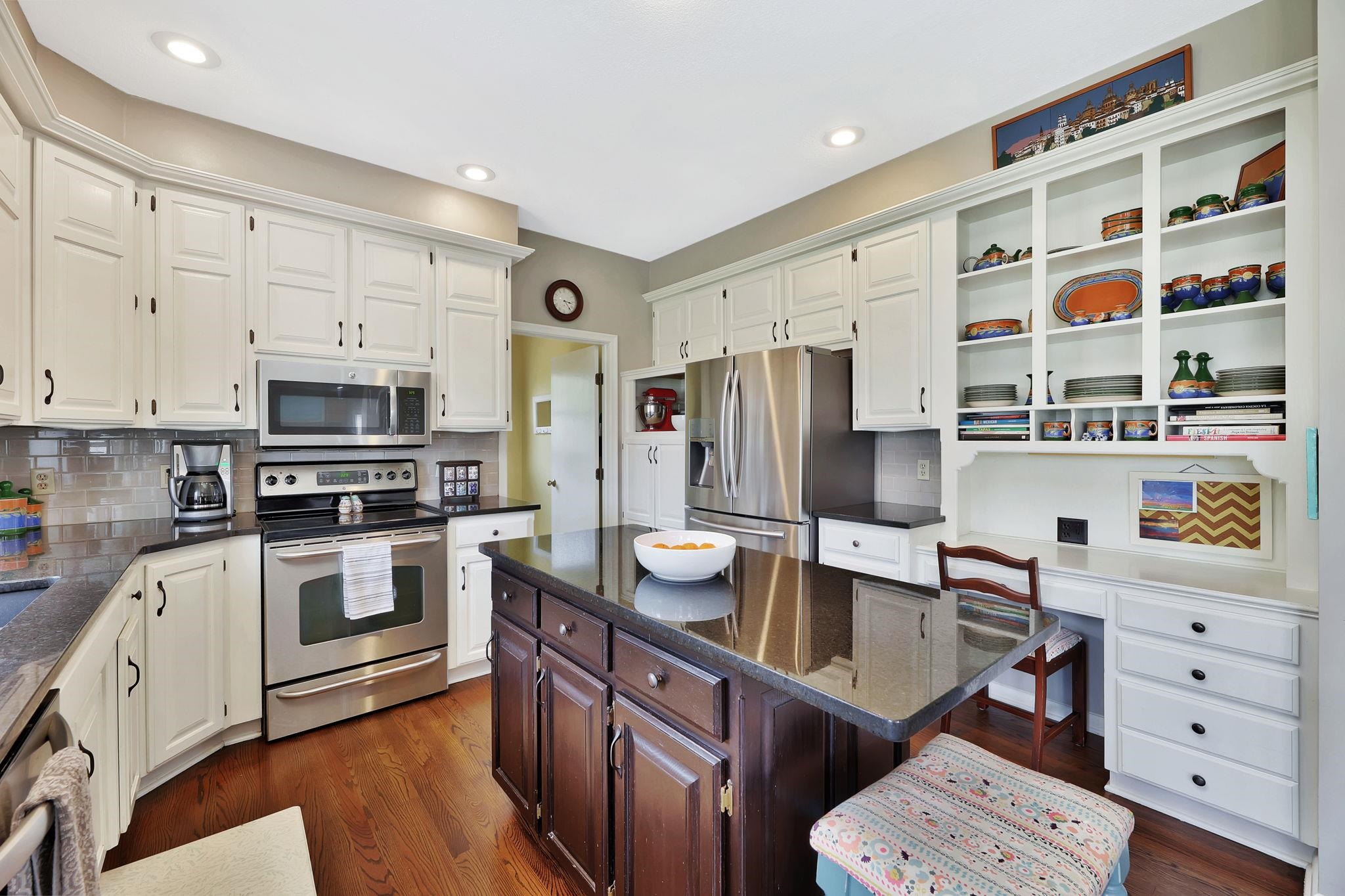 1110 N Cypress Ct, Wichita, Kansas image 12