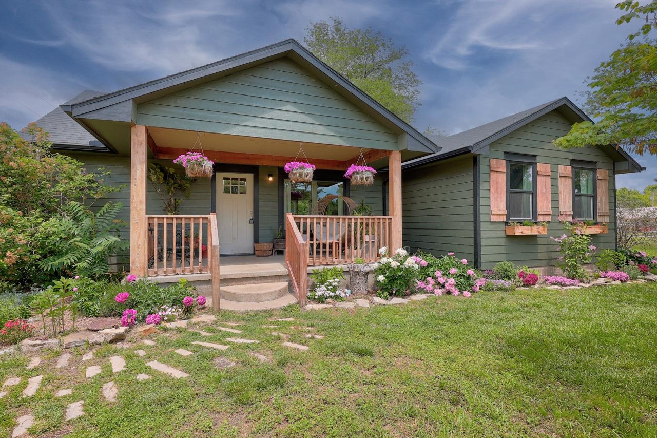 505 W Maple St, Oxford, Kansas image 1