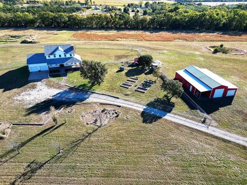 Homes For Sale - 664 E 90th Ave N Ave<br/> Belle Plaine, KS 67013